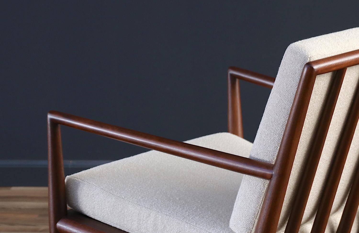 T.H. Sillones Boucle Robsjohn-Gibbings para Widdicomb en venta 1