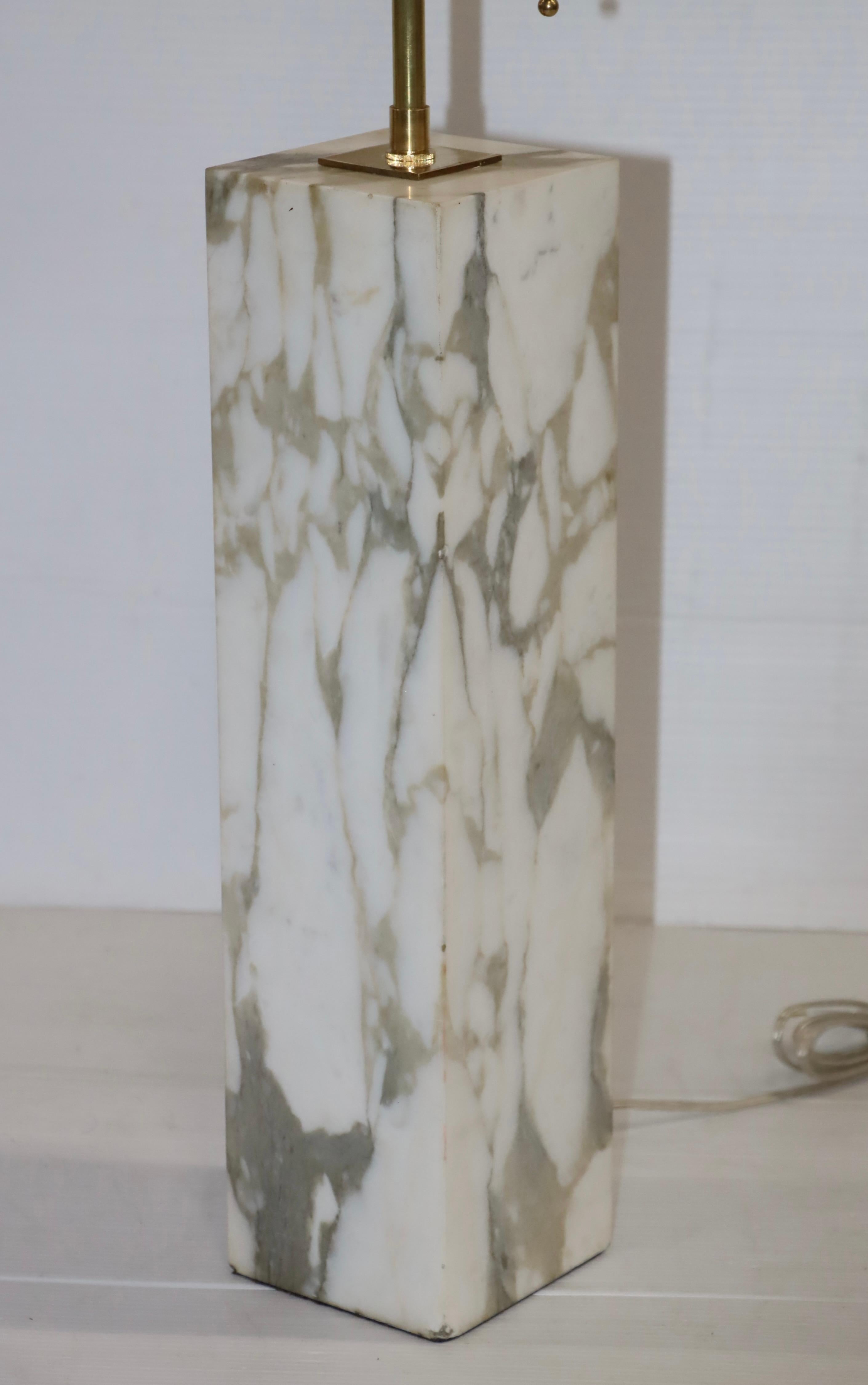 Mid-Century Modern T.H. Robsjohn Gibbings Carrara Marble Table Lamp with Brass Hardware