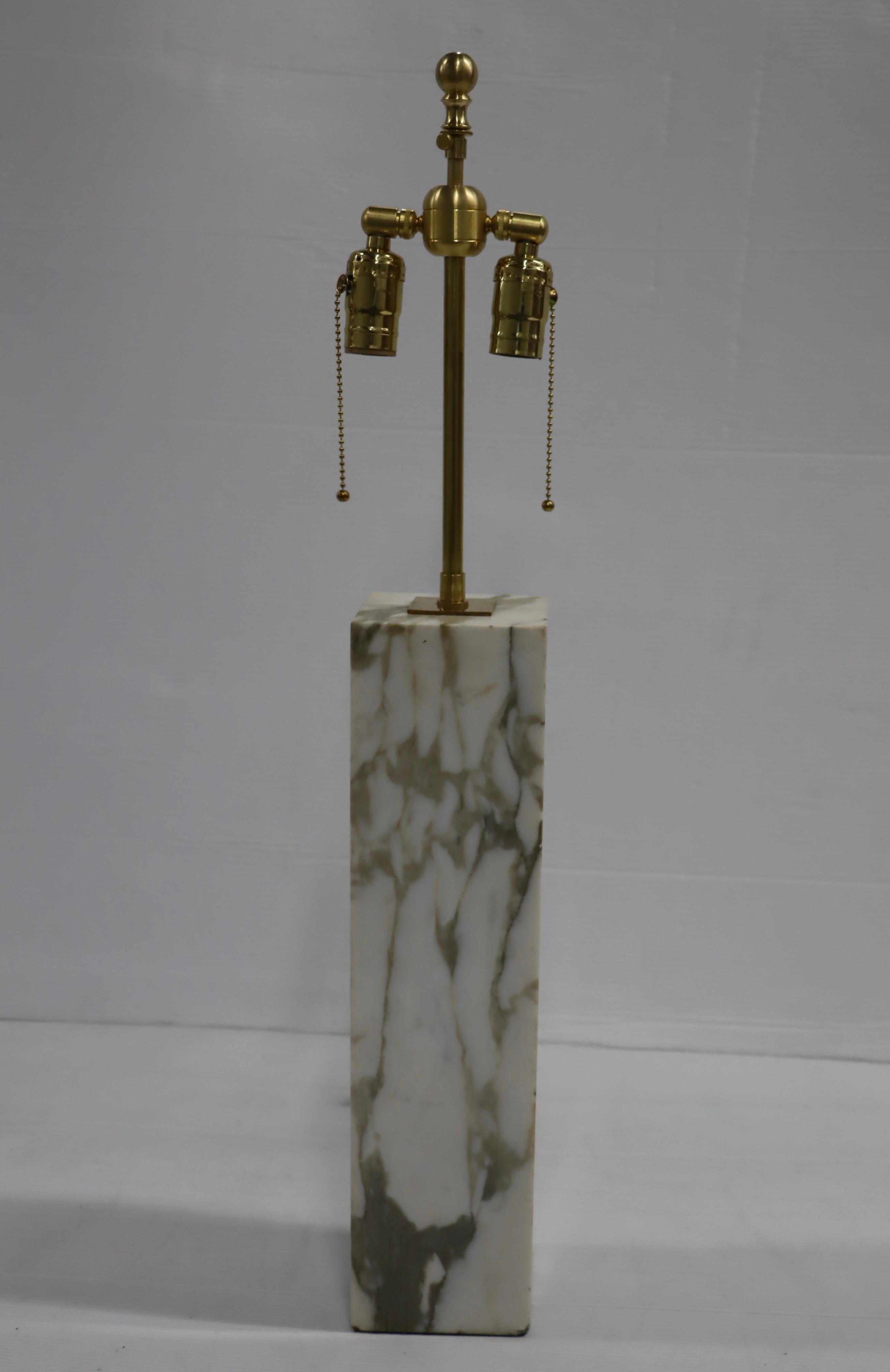 Mid-20th Century T.H. Robsjohn Gibbings Carrara Marble Table Lamp with Brass Hardware