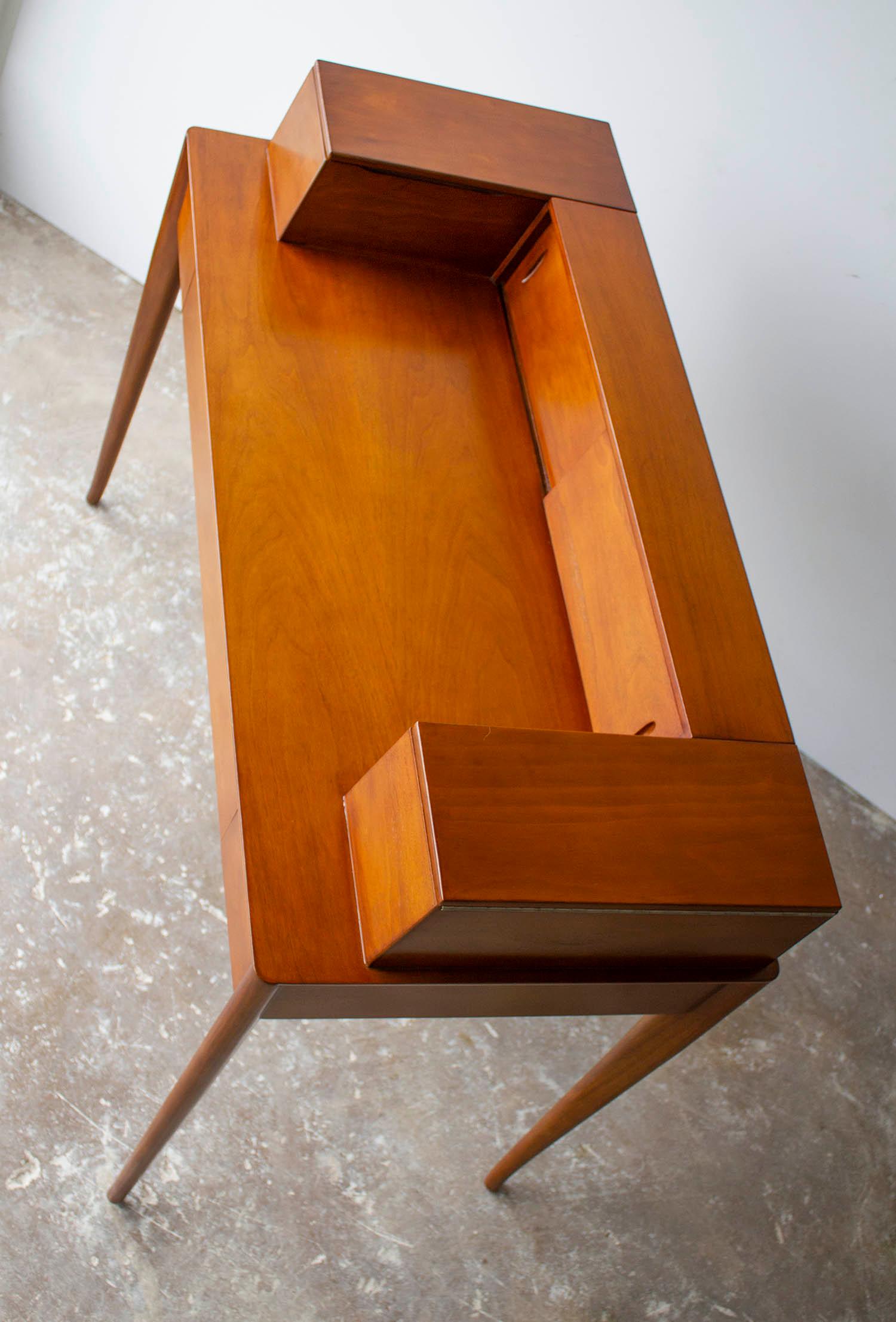 T.H. Robsjohn-Gibbings Desk for Widdicomb in Mahogany with Sabre Legs, 1950s 1