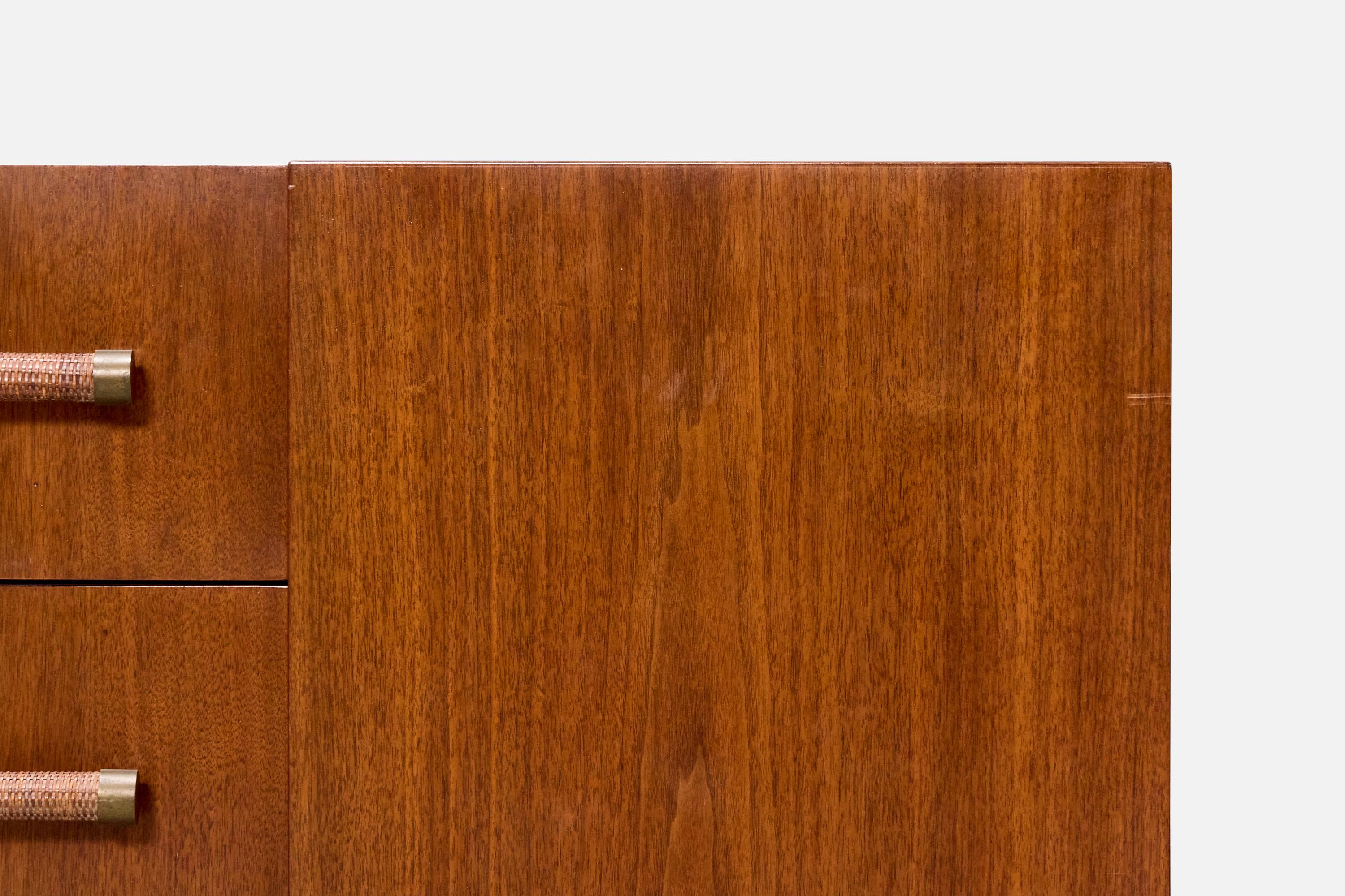 Laiton T.H. Robsjohn-Gibbings, commode, noyer, laiton, rotin, États-Unis, années 1950 en vente