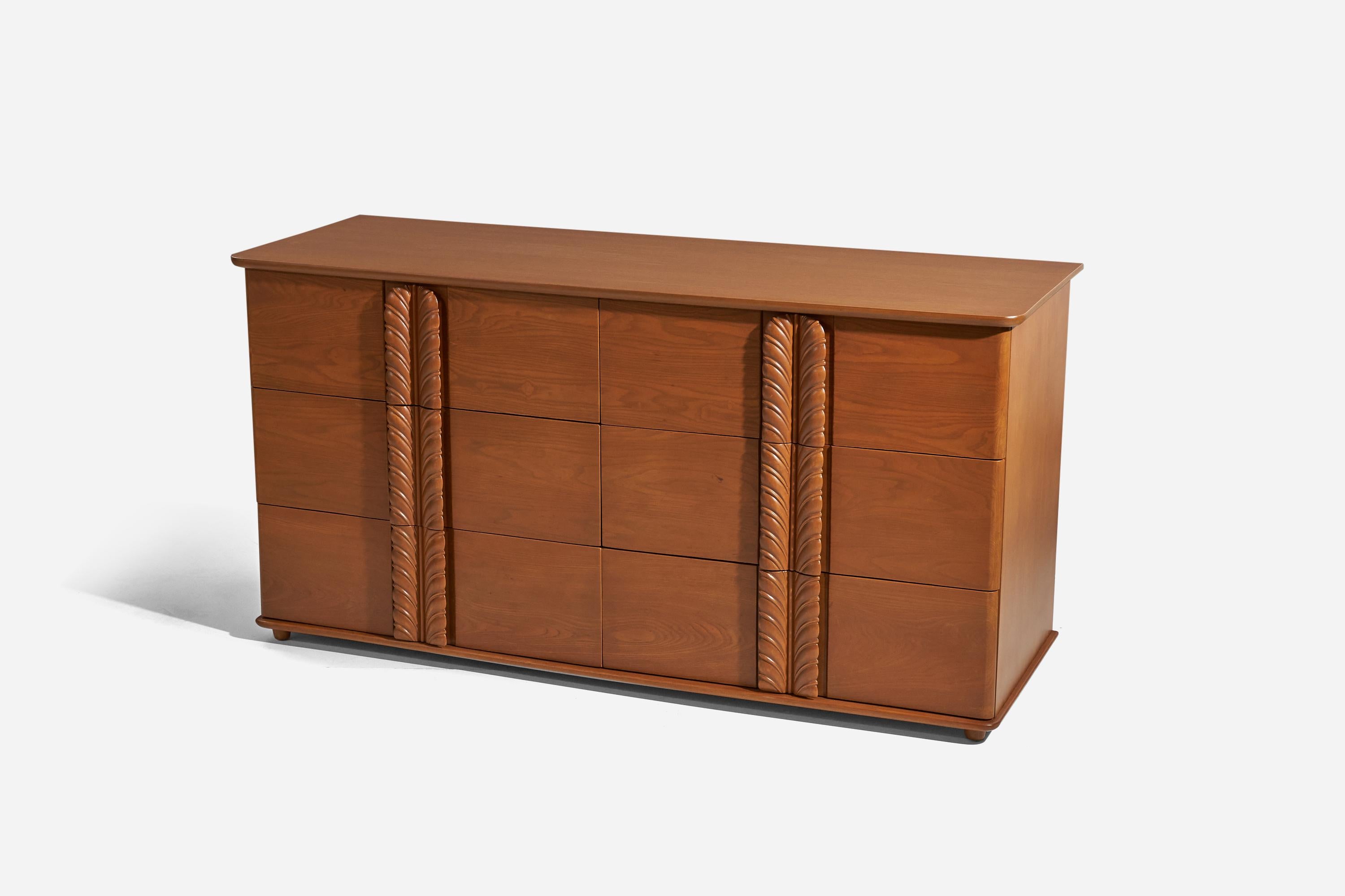 American T.H. Robsjohn-Gibbings, Dresser, Walnut, Widdicomb, America, 1950s