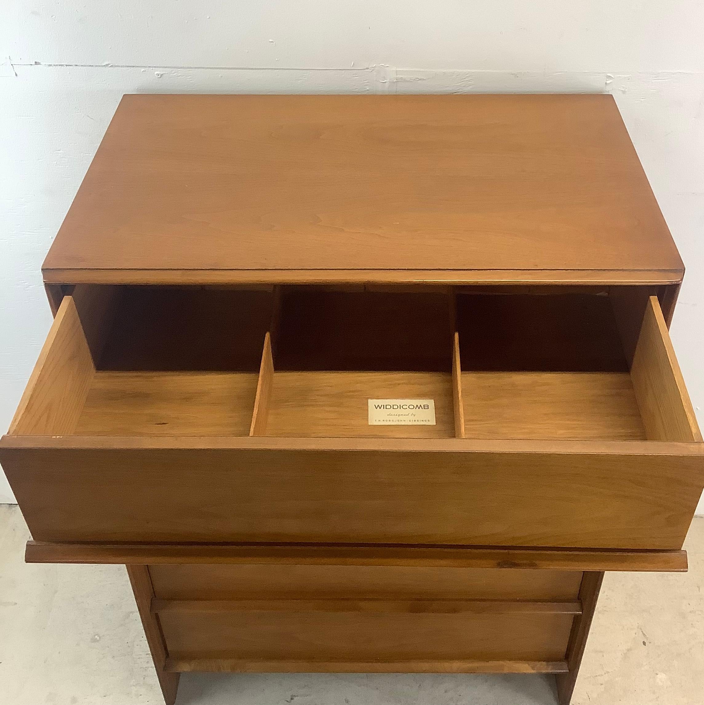 T.H. Robsjohn-Gibbings Five Drawer Dresser for Widdicomb In Good Condition For Sale In Trenton, NJ