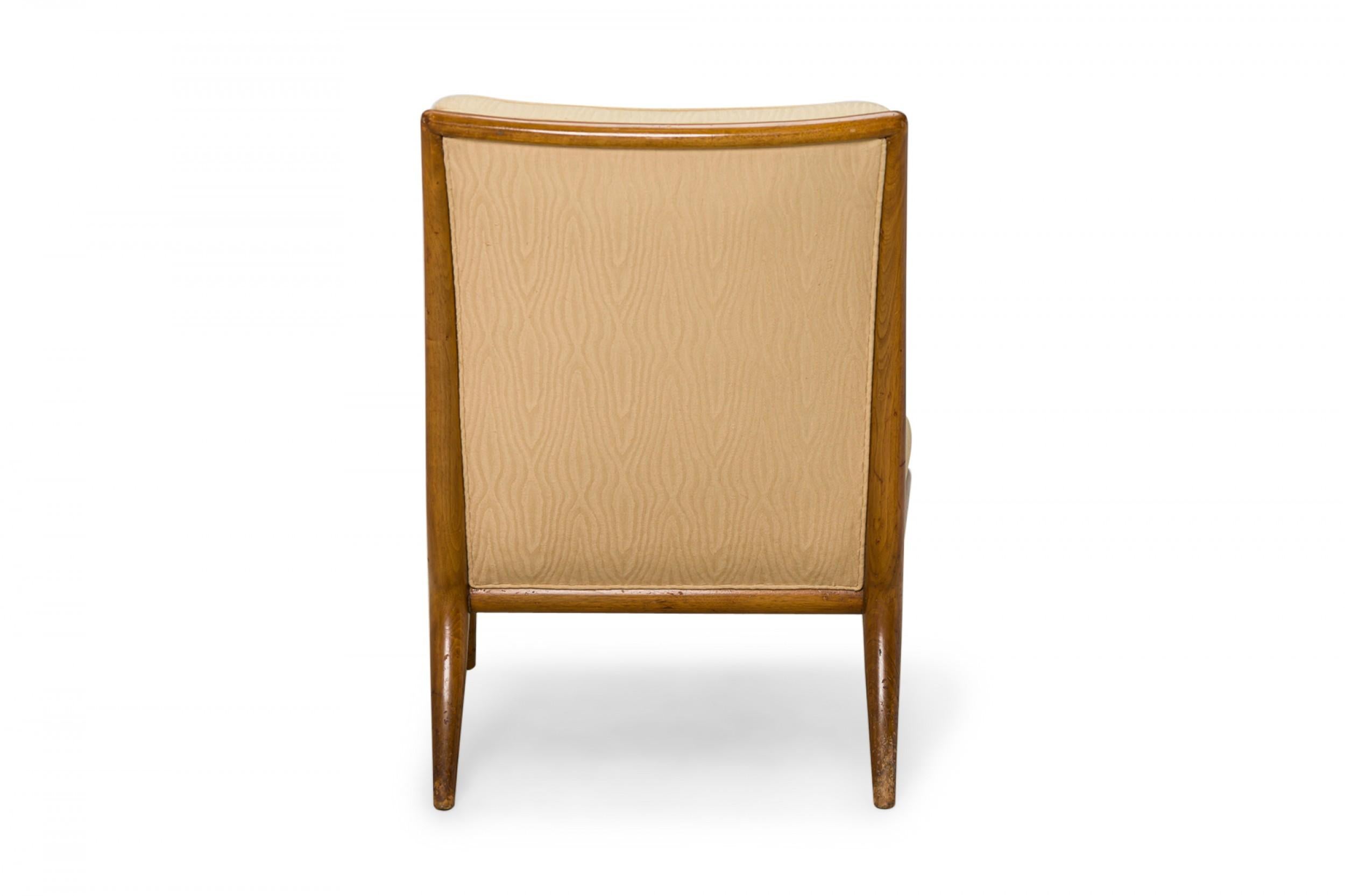 Mid-Century moderno T.H. Robsjohn-Gibbings per Widdicomb Sedia Slipper in tessuto beige e noce in vendita