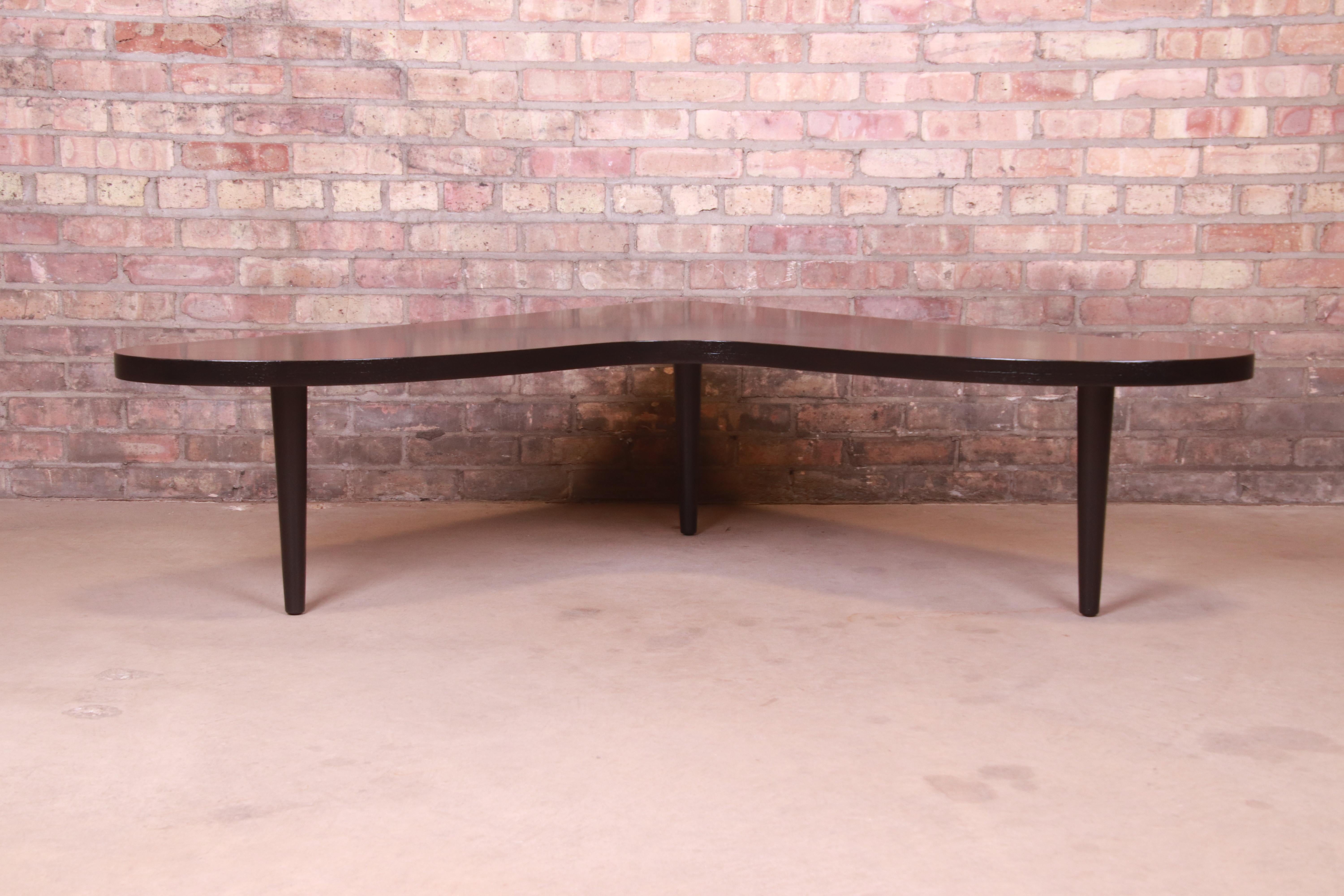 T.H. Robsjohn-Gibbings for Widdicomb Black Lacquered Boomerang Coffee Table In Good Condition For Sale In South Bend, IN