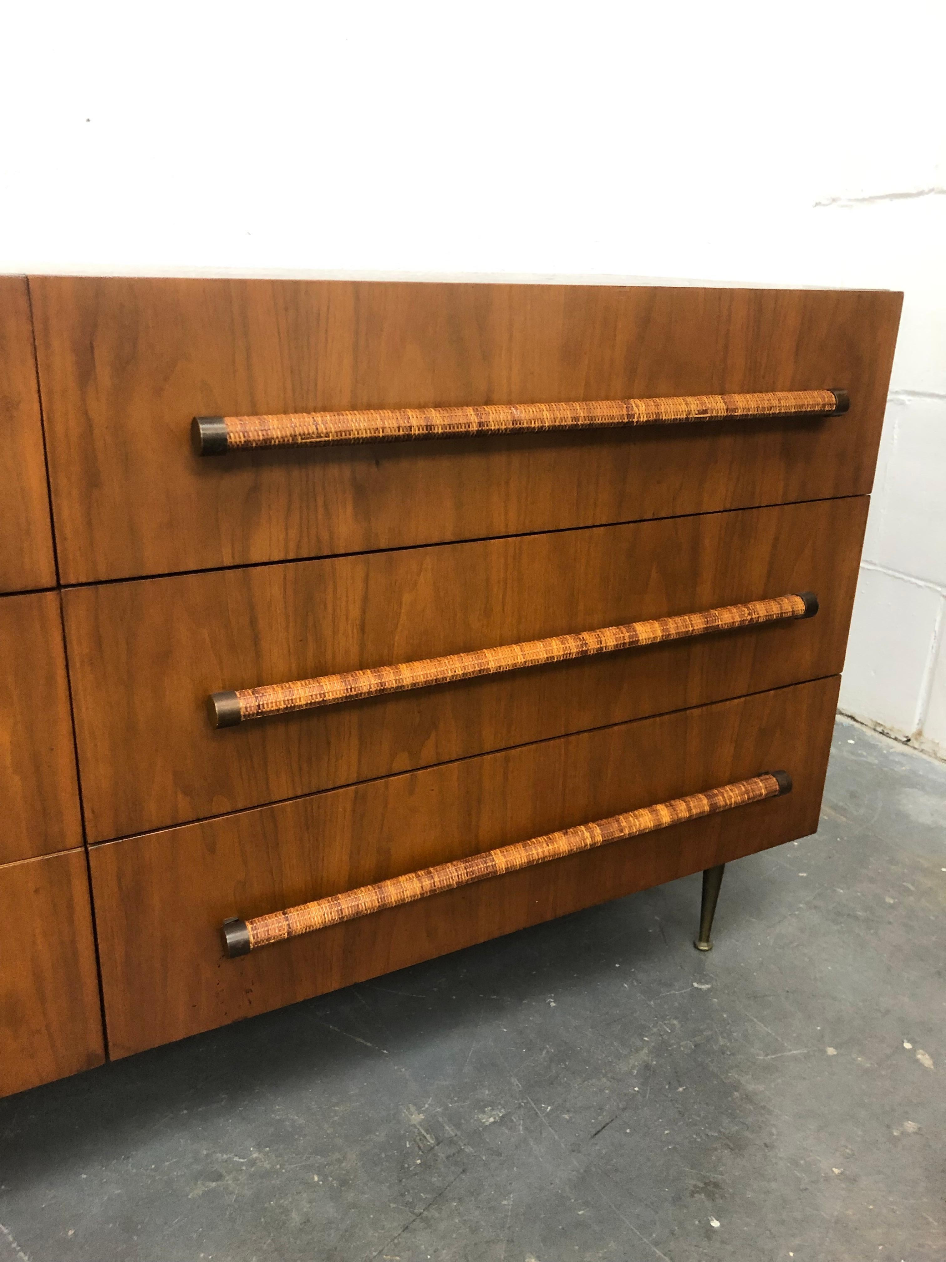 T.H. Robsjohn-Gibbings for Widdicomb Chest of Drawers In Good Condition For Sale In Brooklyn, NY