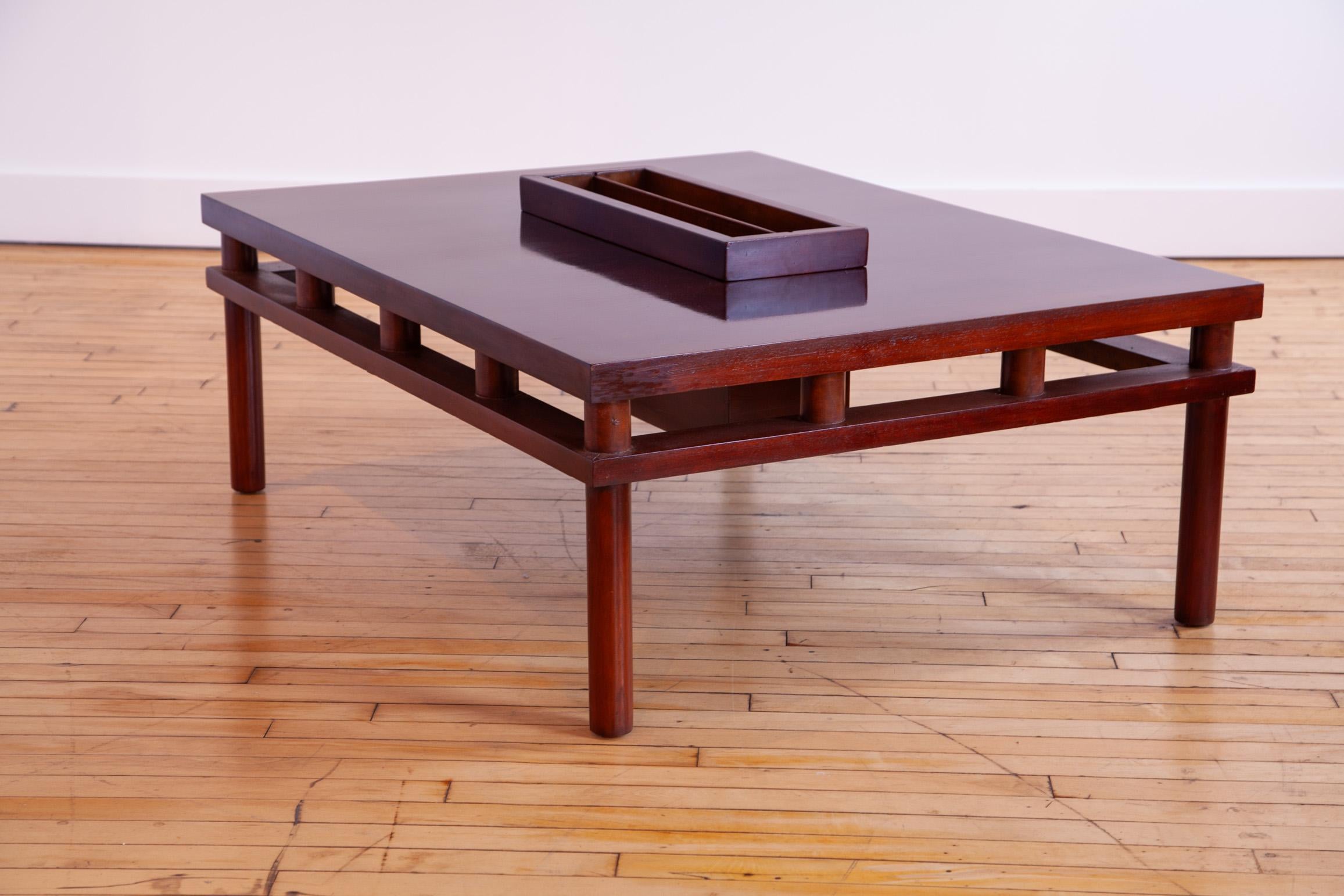 Américain T.H. Table basse Robsjohn-Gibbings pour Widdicomb en vente