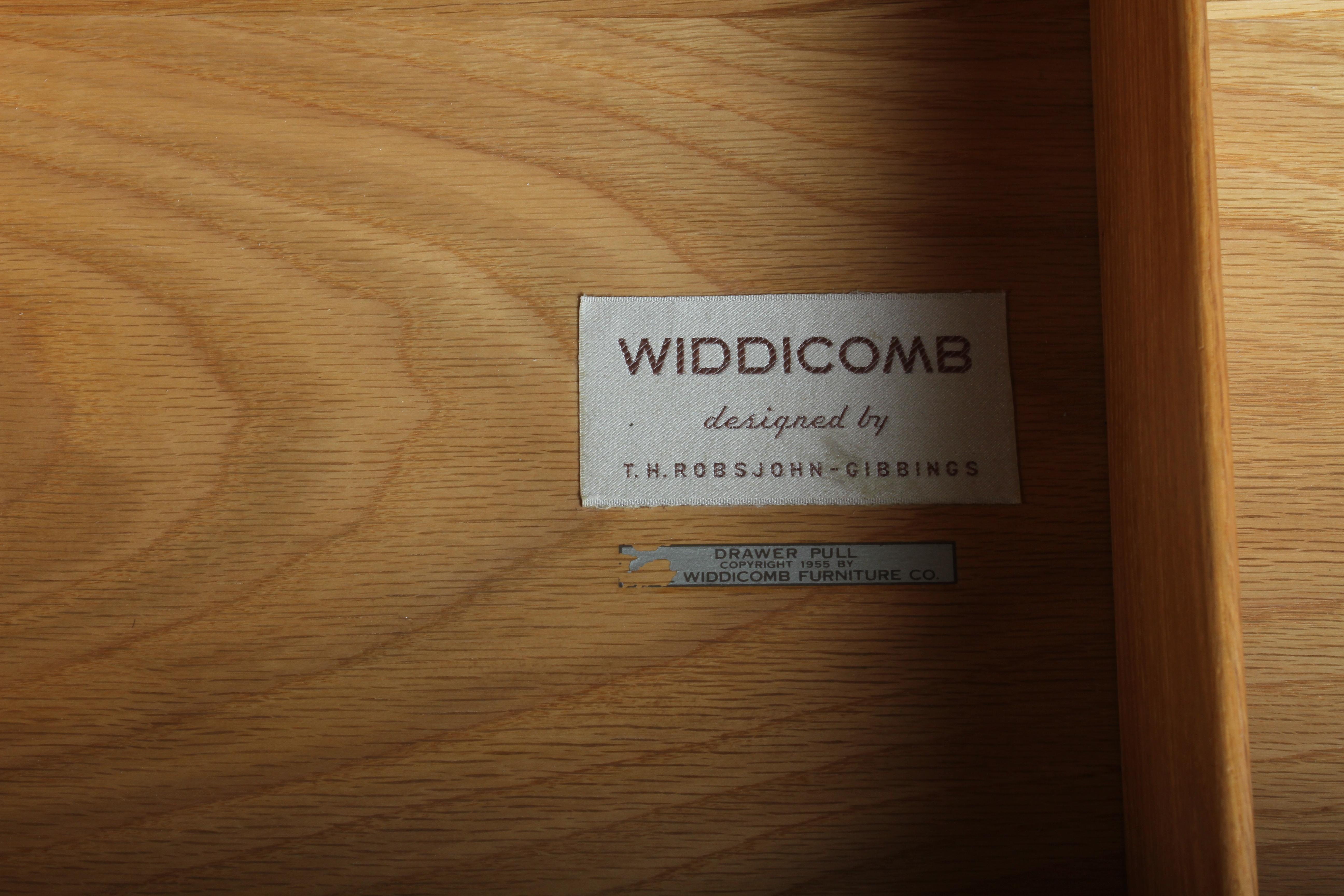 T.H. Robsjohn-Gibbings for Widdicomb Dresser with 22k Gold Porcelain Hardware For Sale 3