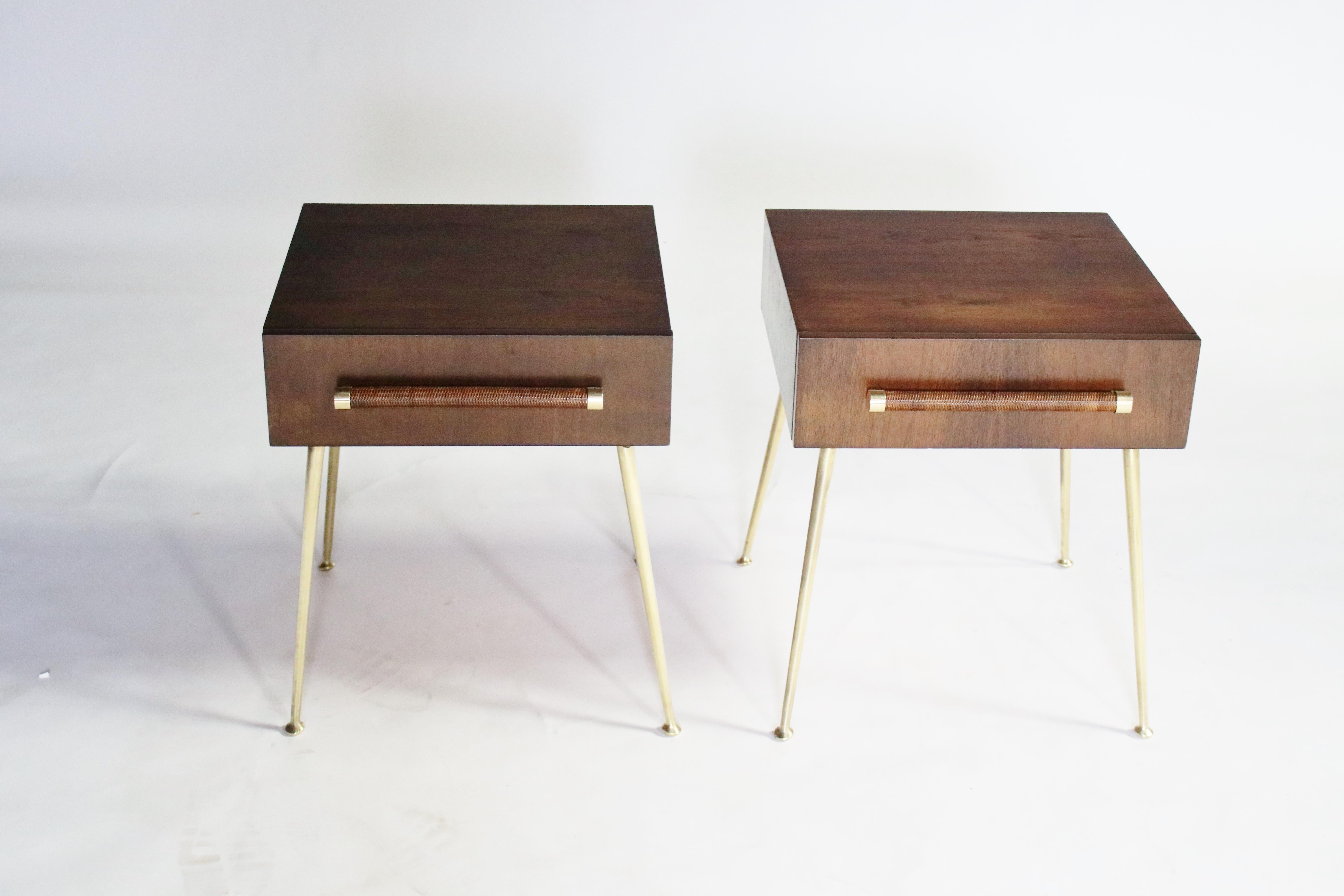 T.H. Tables de nuit Robsjohn Gibbings pour Widdicomb Glove Box en vente 3