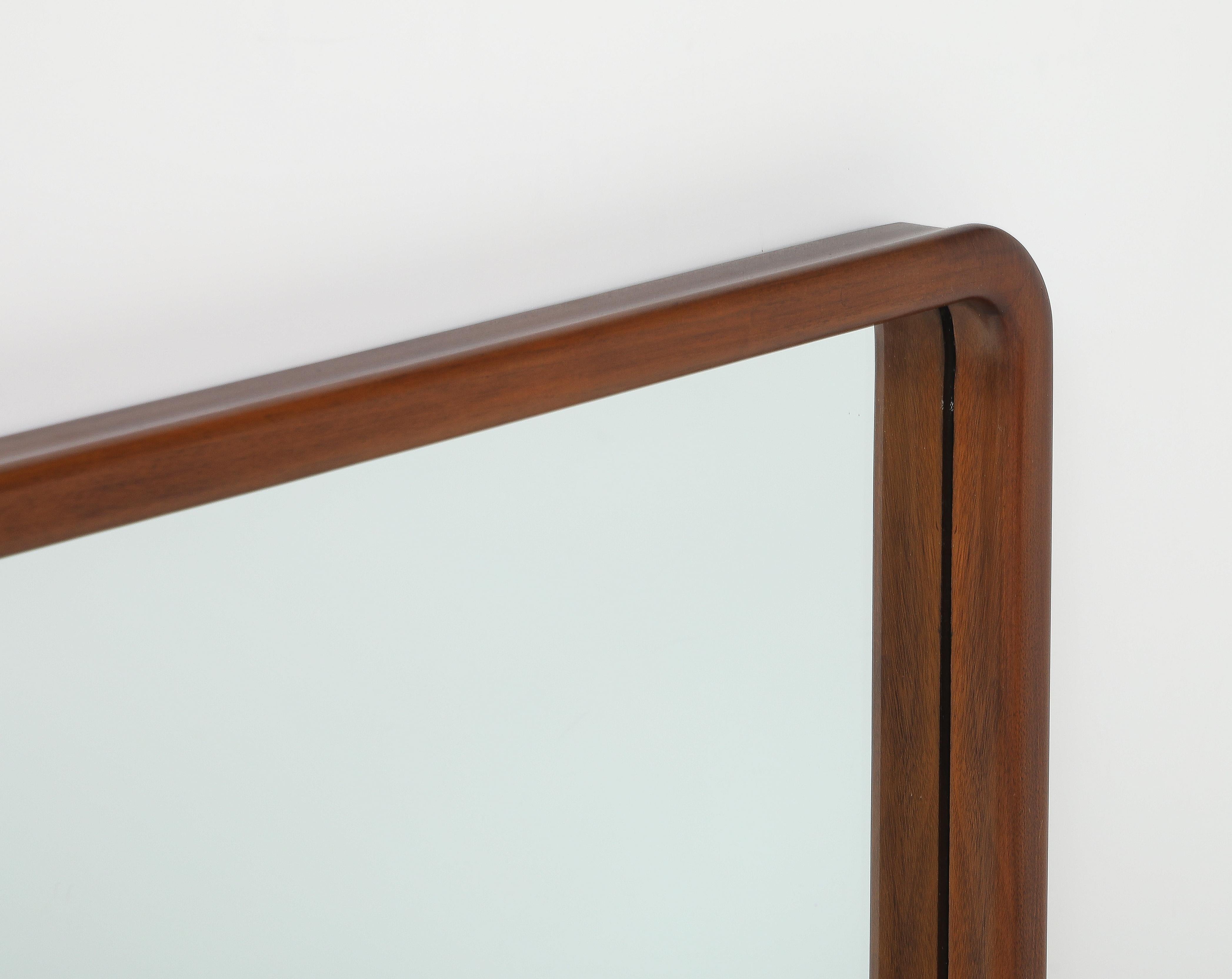 Noyer T.H. Robsjohn Gibbings pour Widdicomb, grand miroir mural moderniste en vente
