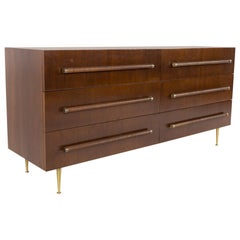 TH Robsjohn-Gibbings pour Widdicomb Long Lowboy Dresser en acajou:: laiton et osier