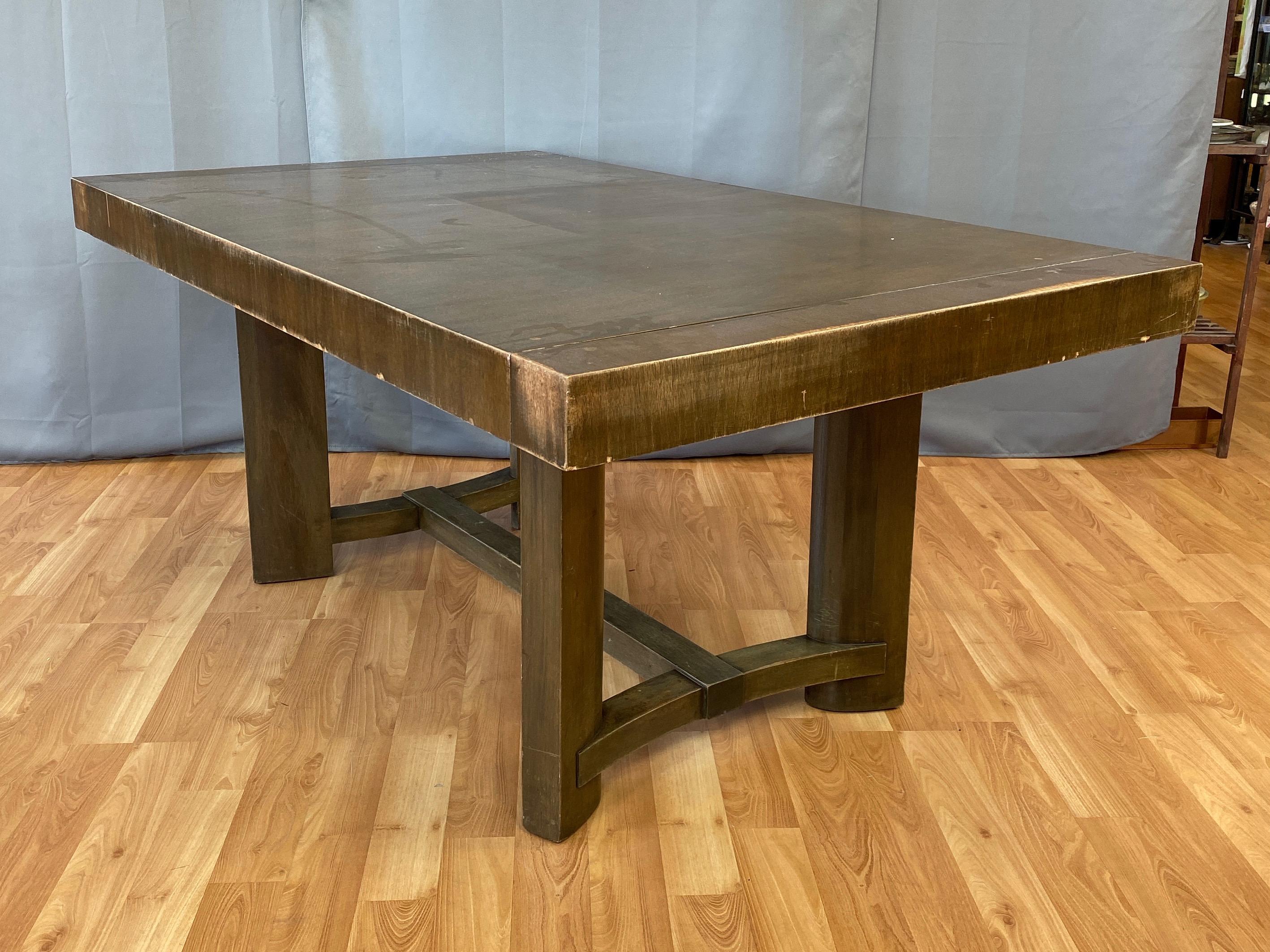 T.H. Robsjohn-Gibbings for Widdicomb Mahogany Extendable Dining Table, 1940s In Fair Condition In San Francisco, CA