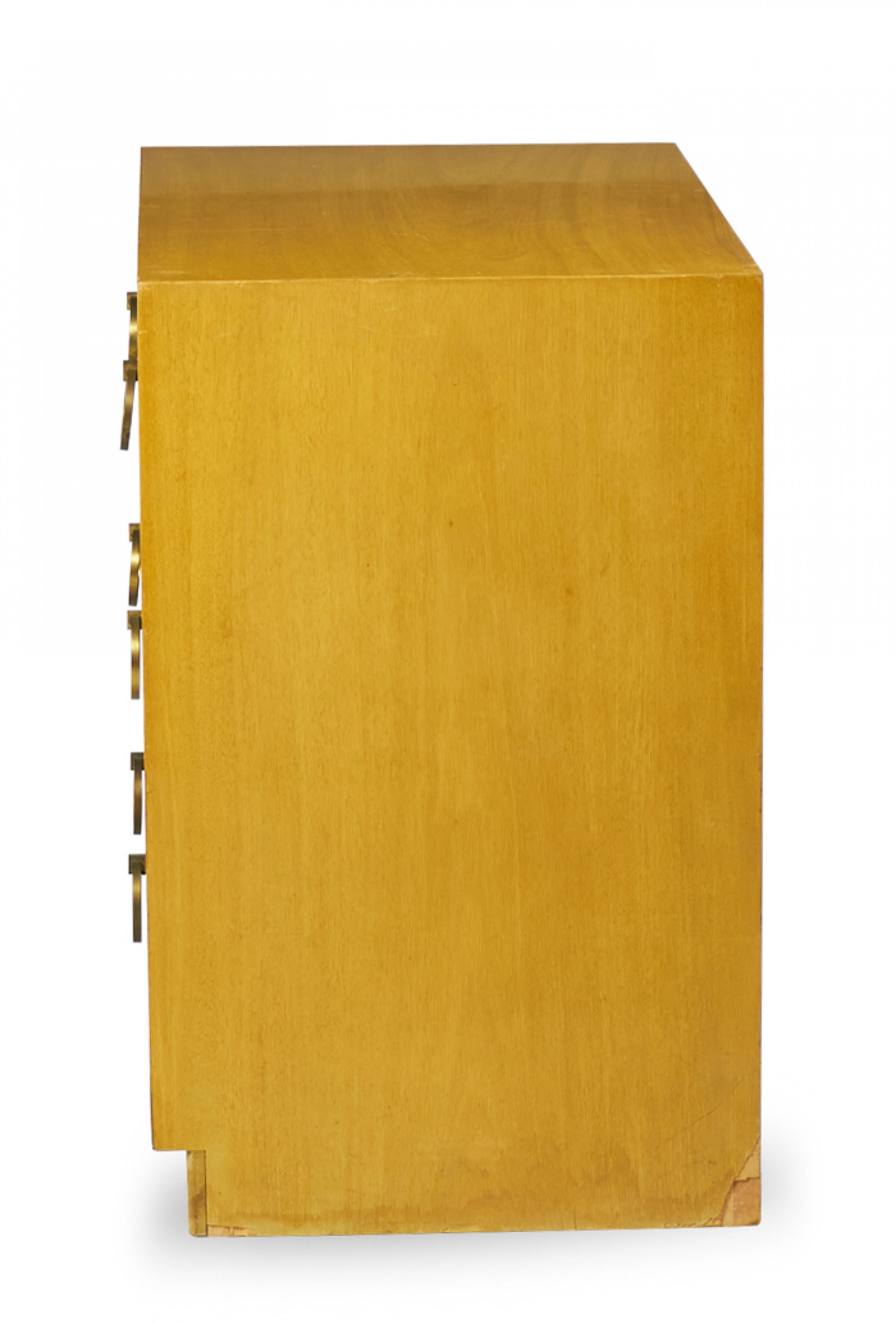 Mid-Century Modern T.H. Commode à trois tiroirs en érable et laiton Robsjohn-Gibbings pour Widdicomb en vente