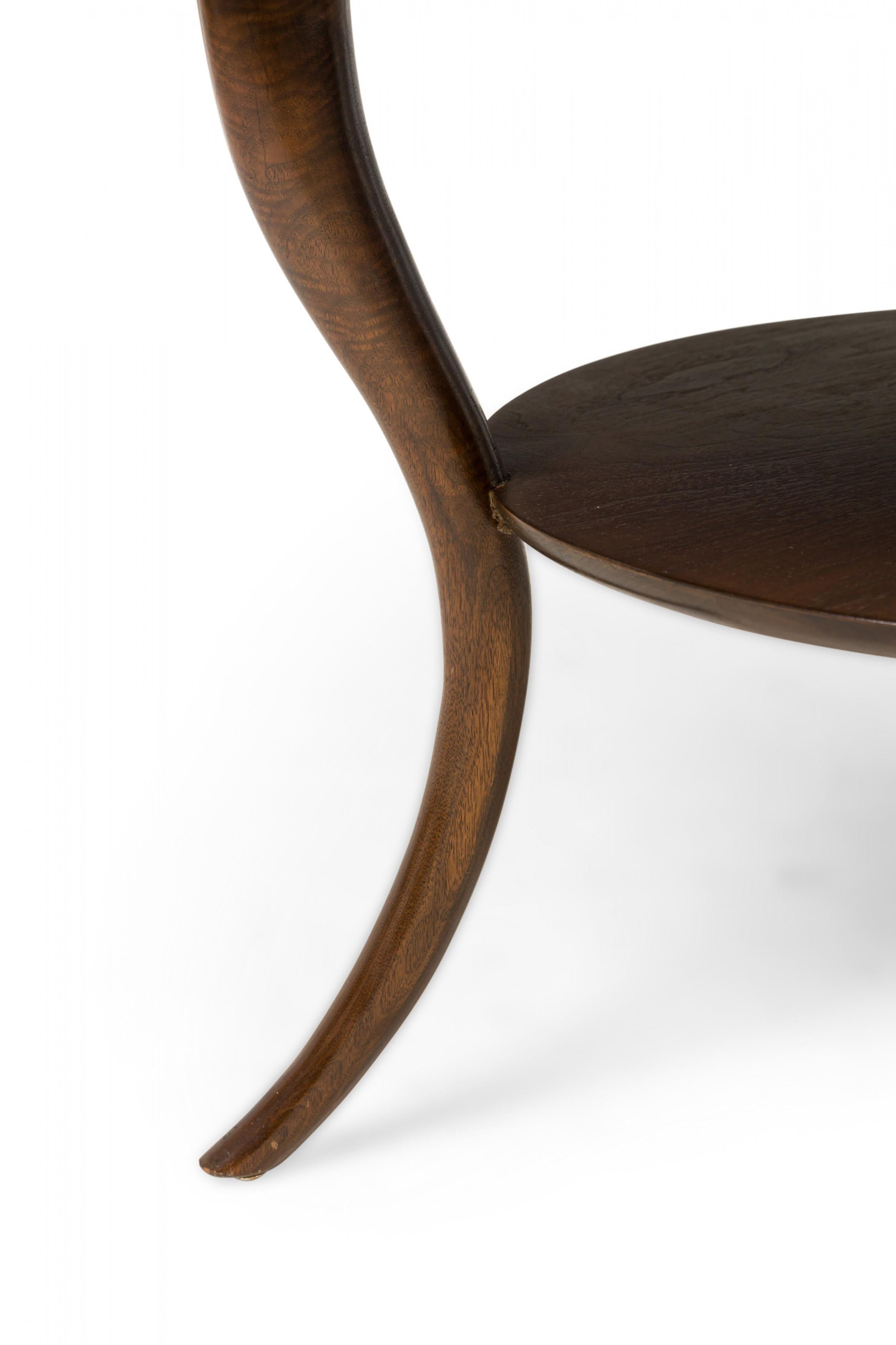 Américain T.H. Robsjohn-Gibbings pour Widdicomb Mfg. Co. Table d'appoint circulaire en bois à 2 niveaux en vente