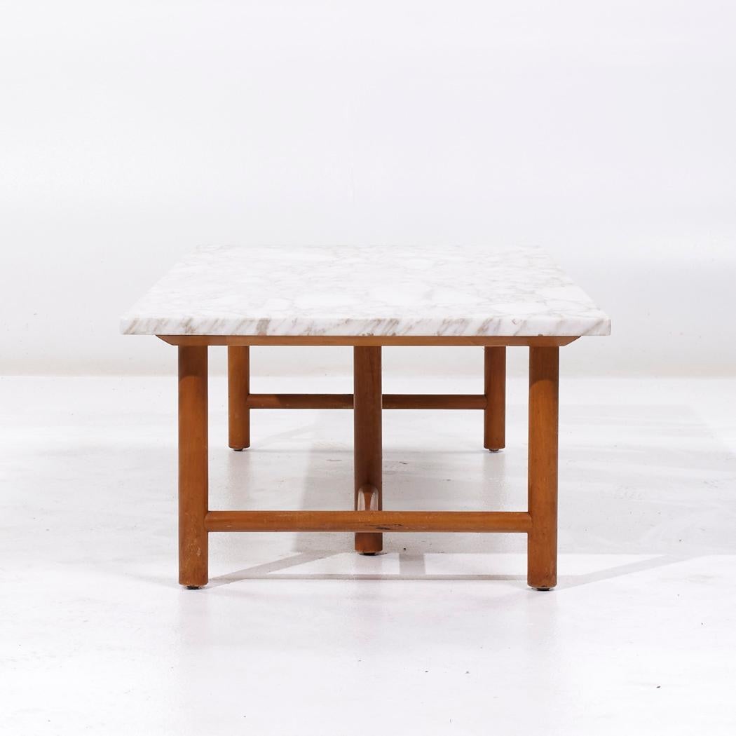 T.H. Robsjohn Gibbings pour Widdicomb Table basse en marbre du milieu du siècle dernier Bon état - En vente à Countryside, IL