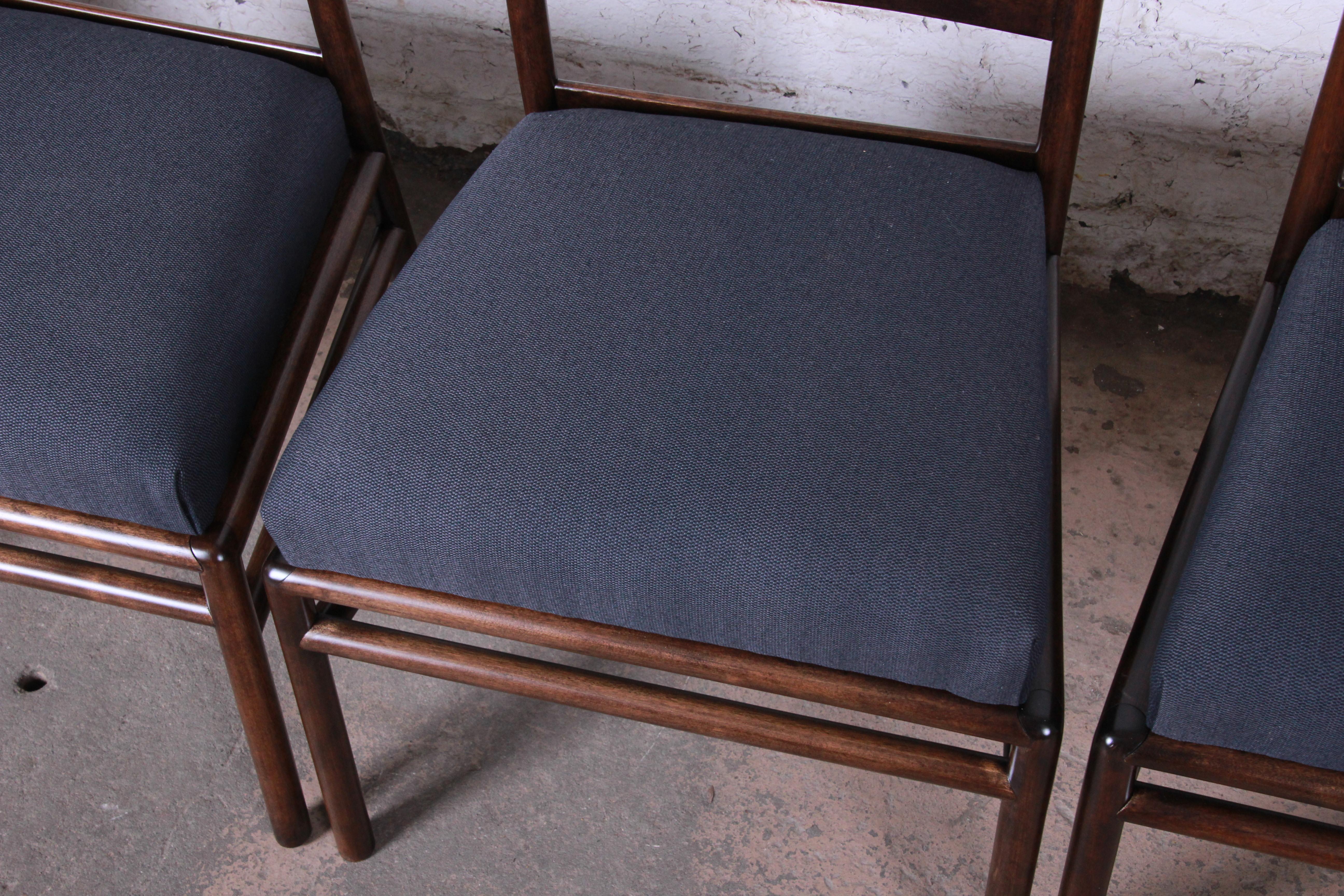 T.H. Robsjohn-Gibbings for Widdicomb Mid-Century Modern Dining Chairs, Set of 6 In Good Condition In South Bend, IN