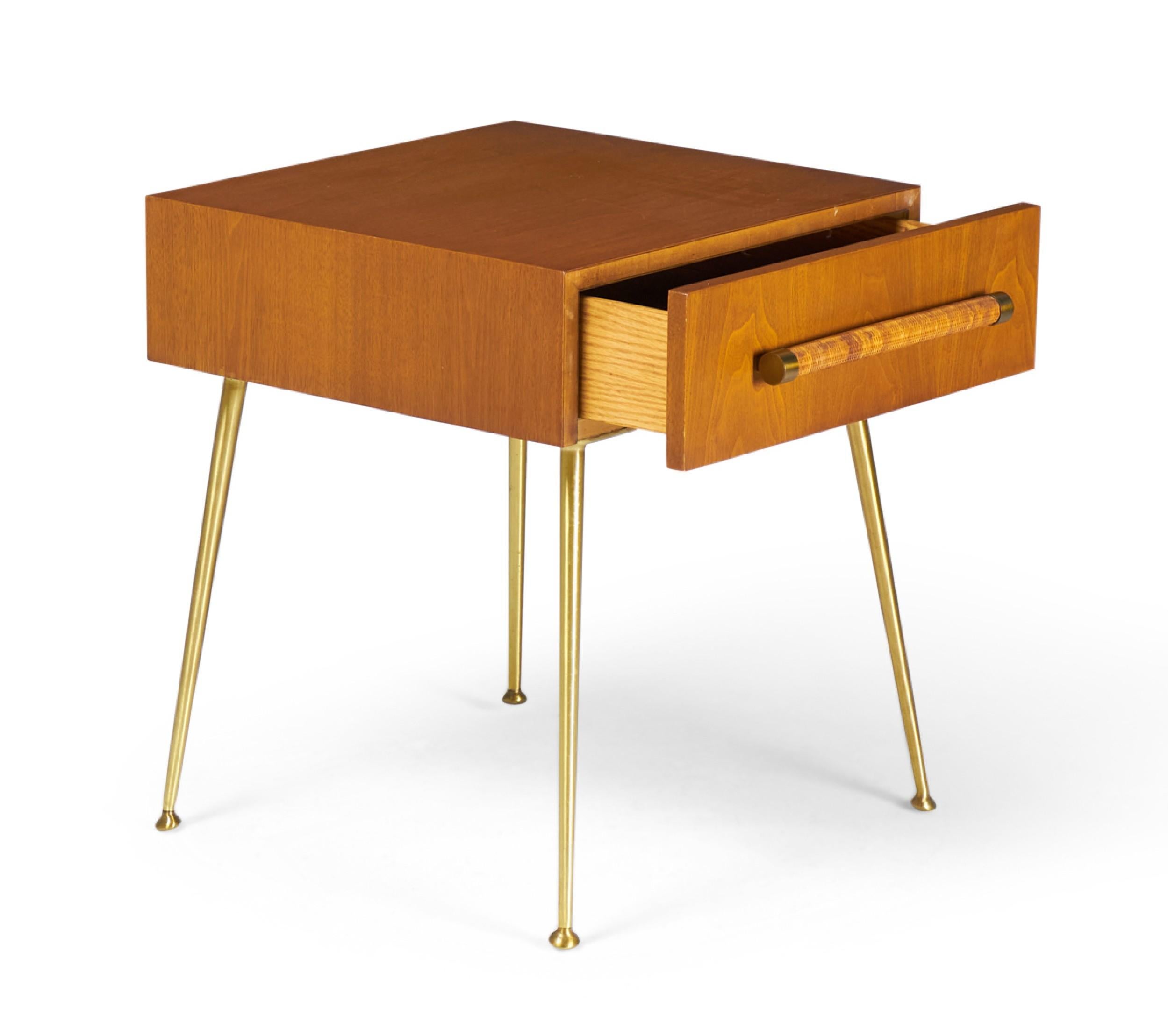 T.H. Robsjohn-Gibbings for Widdicomb Mid-Century Walnut Single Drawer Nightstand en vente 2