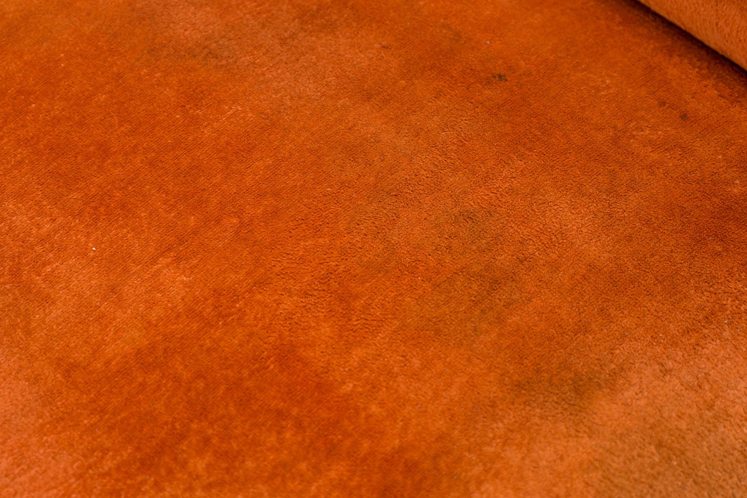Tissu d'ameublement T.H. Robsjohn-Gibbings pour Widdicomb - Chaise pantoufle en velours orange et noyer en vente