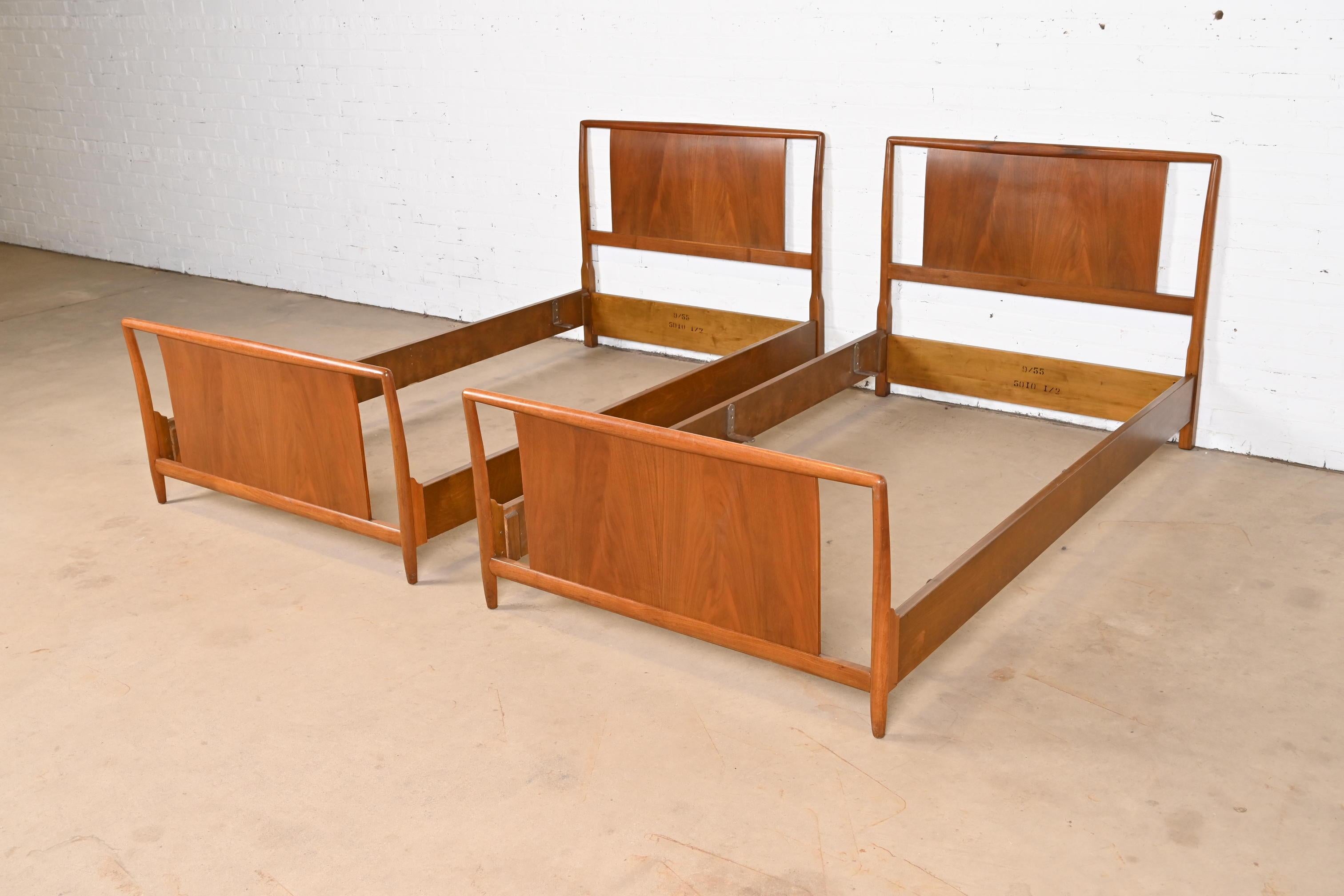 American T.H. Robsjohn-Gibbings for Widdicomb Sculpted Walnut Twin Size Beds, Pair