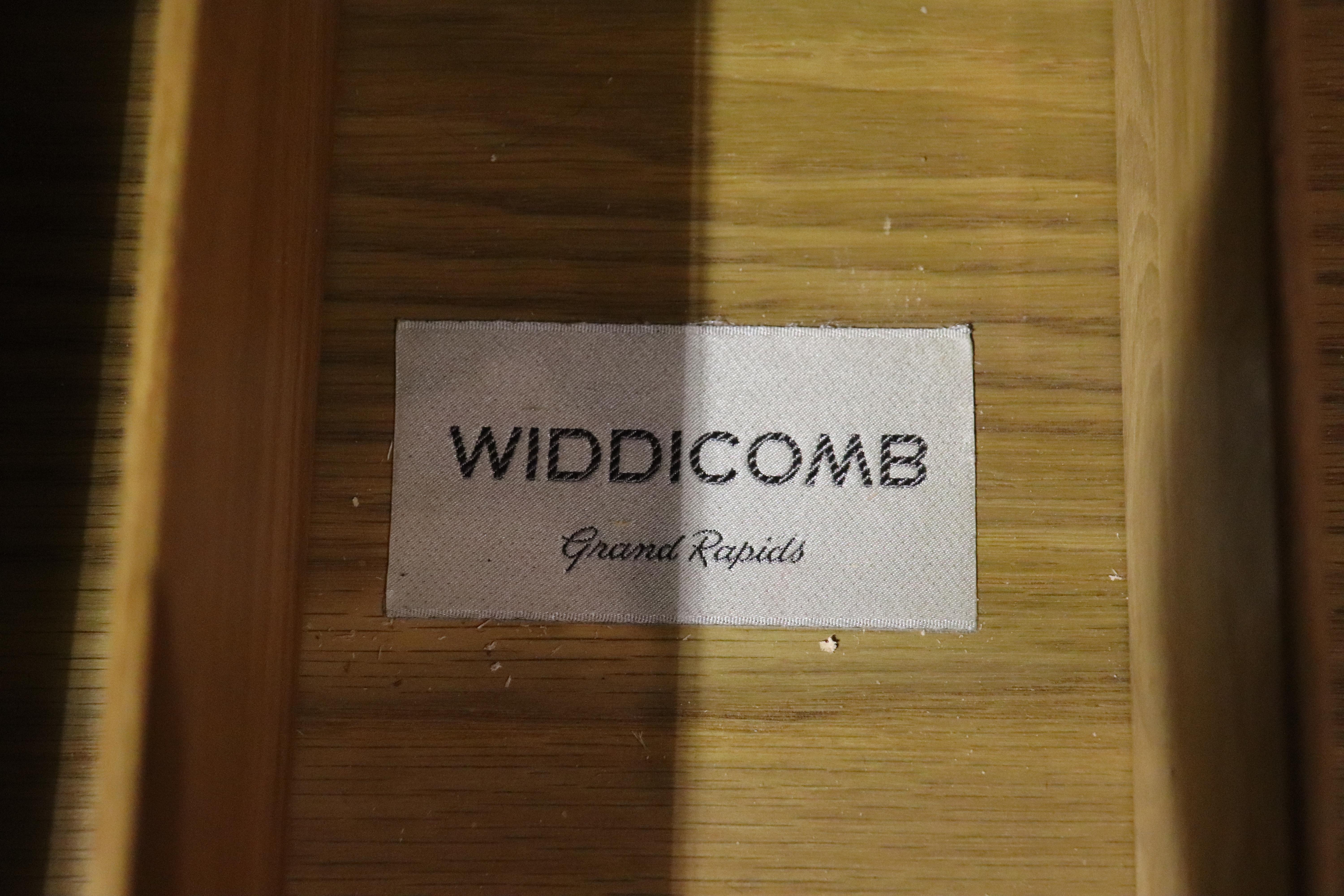 T.H. Robsjohn-Gibbings for Widdicomb Set For Sale 5