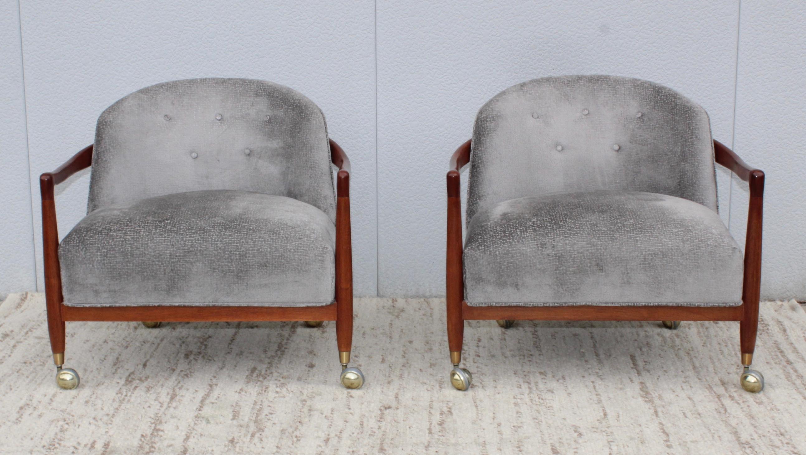 Mid-Century Modern T.H. Robsjohn-Gibbings for Widdicomb Walnut Lounge Chairs