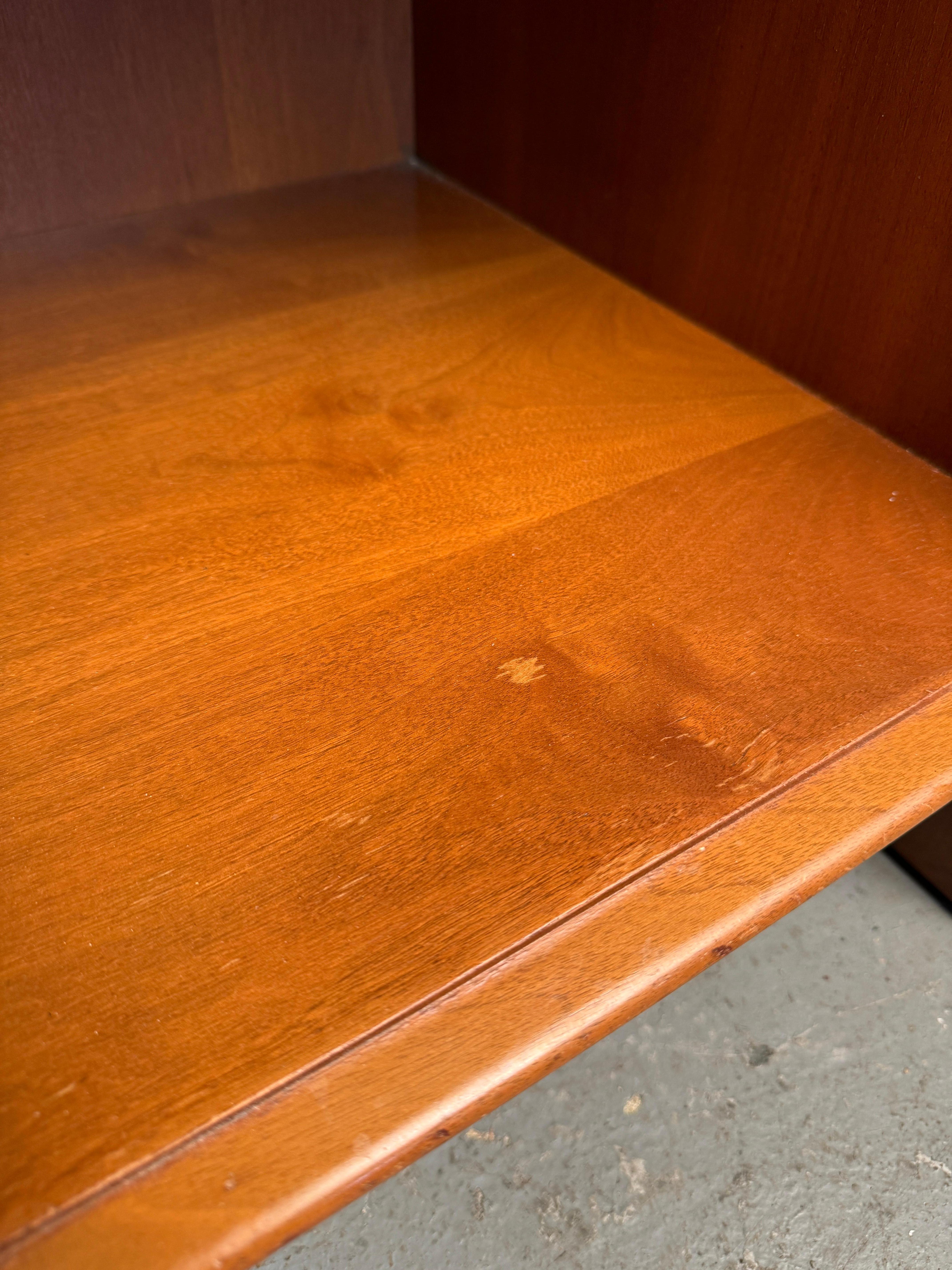 T.H. Robsjohn-Gibbings for Widdicomb Walnut Nightstands For Sale 8