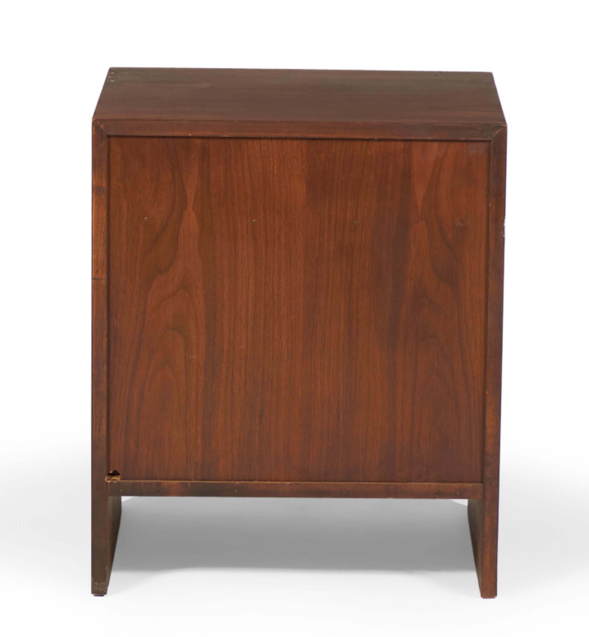 T.H. Robsjohn-Gibbings for Widdicomb Walnut Single Drawer Nightstand In Good Condition For Sale In New York, NY