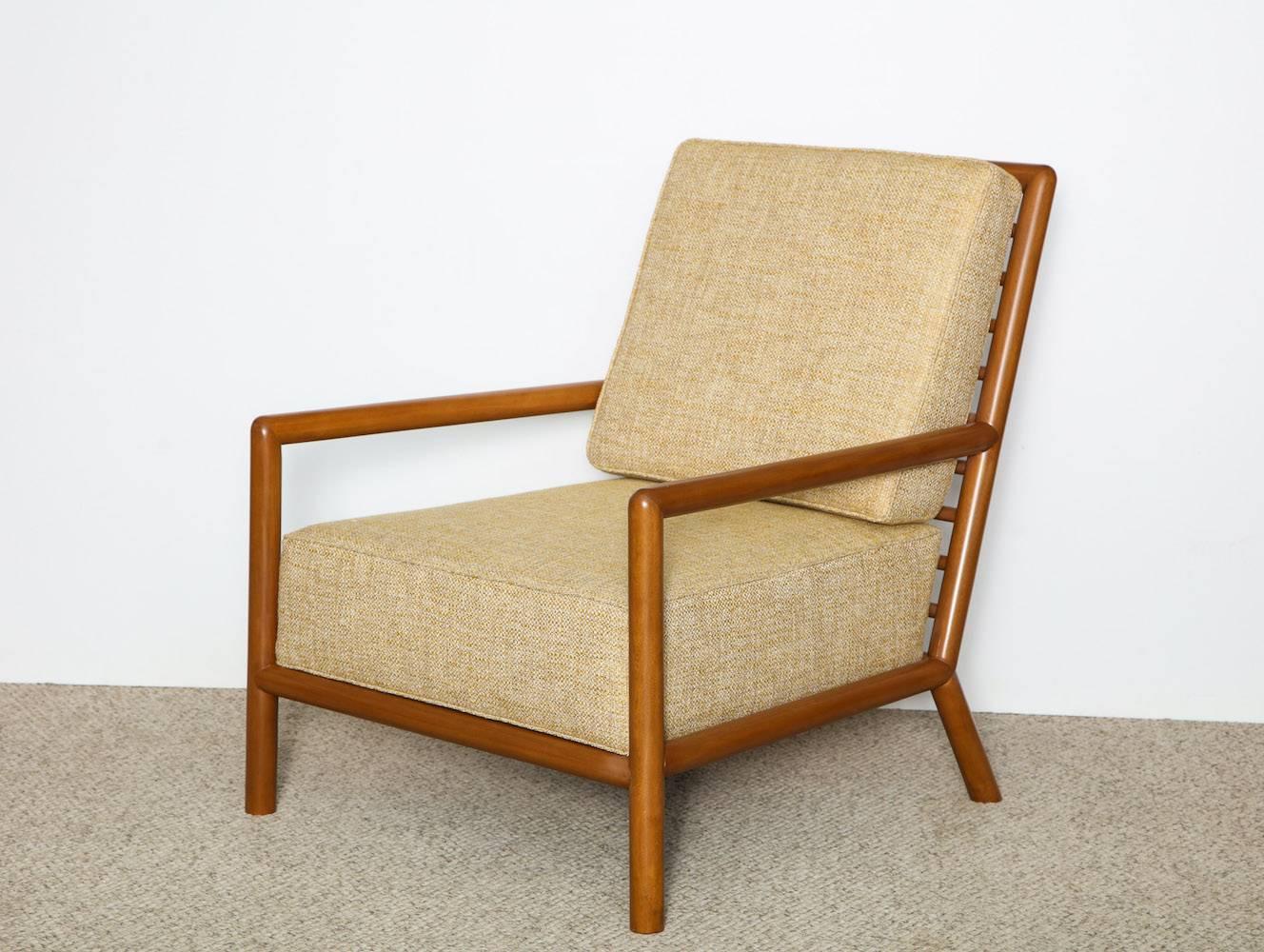 Rare chair #1684 by T.H. Robsjohn-Gibbings for Widdicomb Furniture Co.
Great open-arm lounge chair made of solid wood dowels, with mitered joints. Attached box seat cushion and loose back cushion. Excellent condition, wood has recently beed