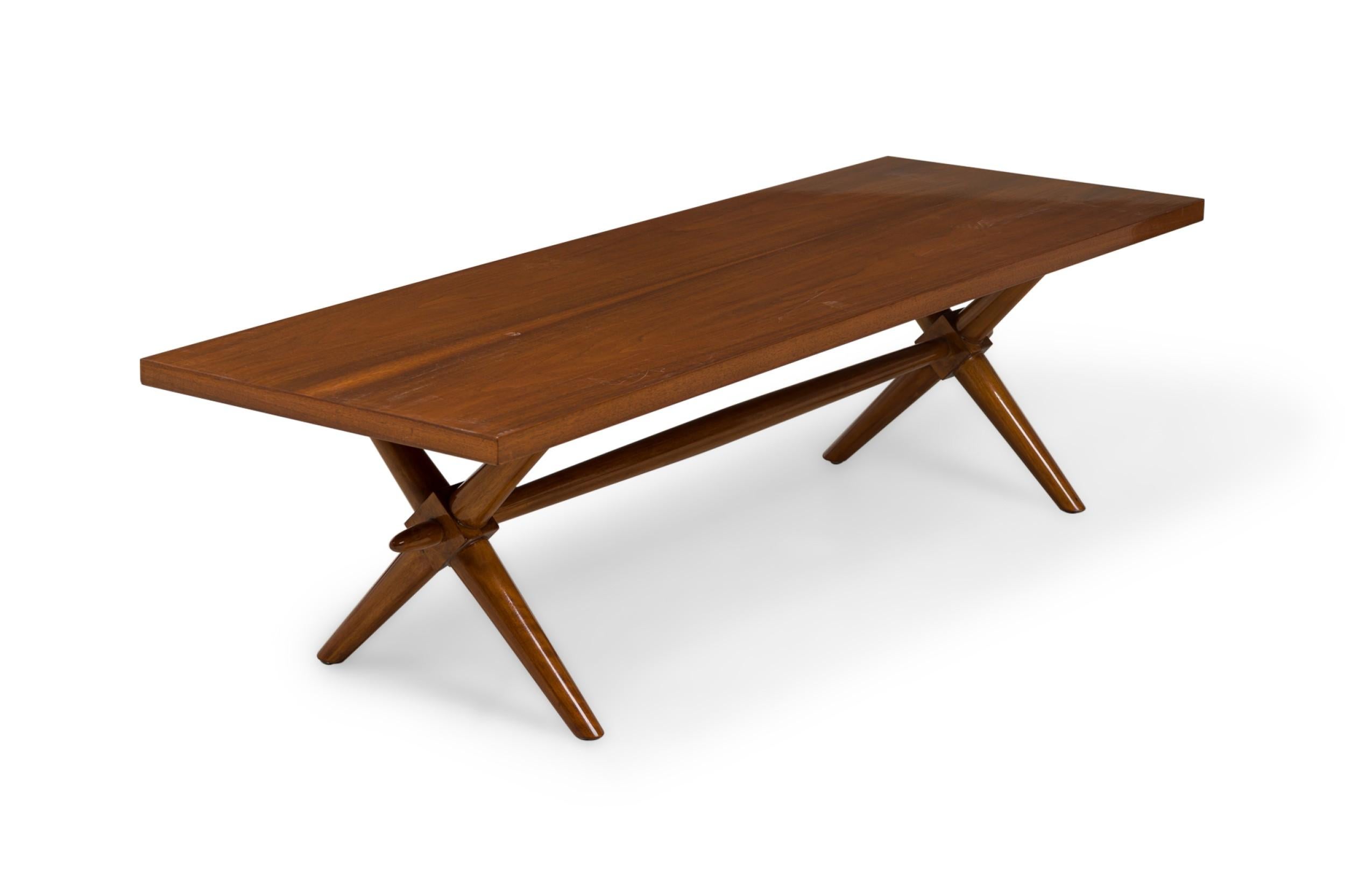 T.H. Robsjohn-Gibbings Mid-Century American Modern Walnut Low / Coffee Table In Good Condition For Sale In New York, NY