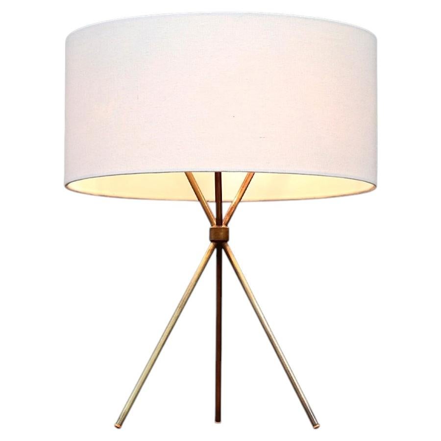 How does a table lamp work?