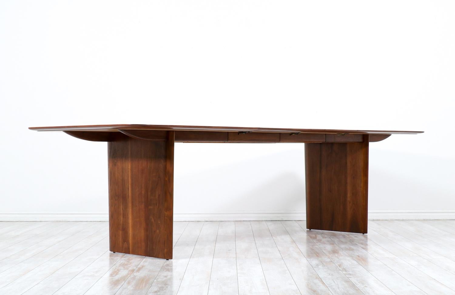 Wood T.H. Robsjohn-Gibbings Model-4800 Expanding Dining Table for Widdicomb