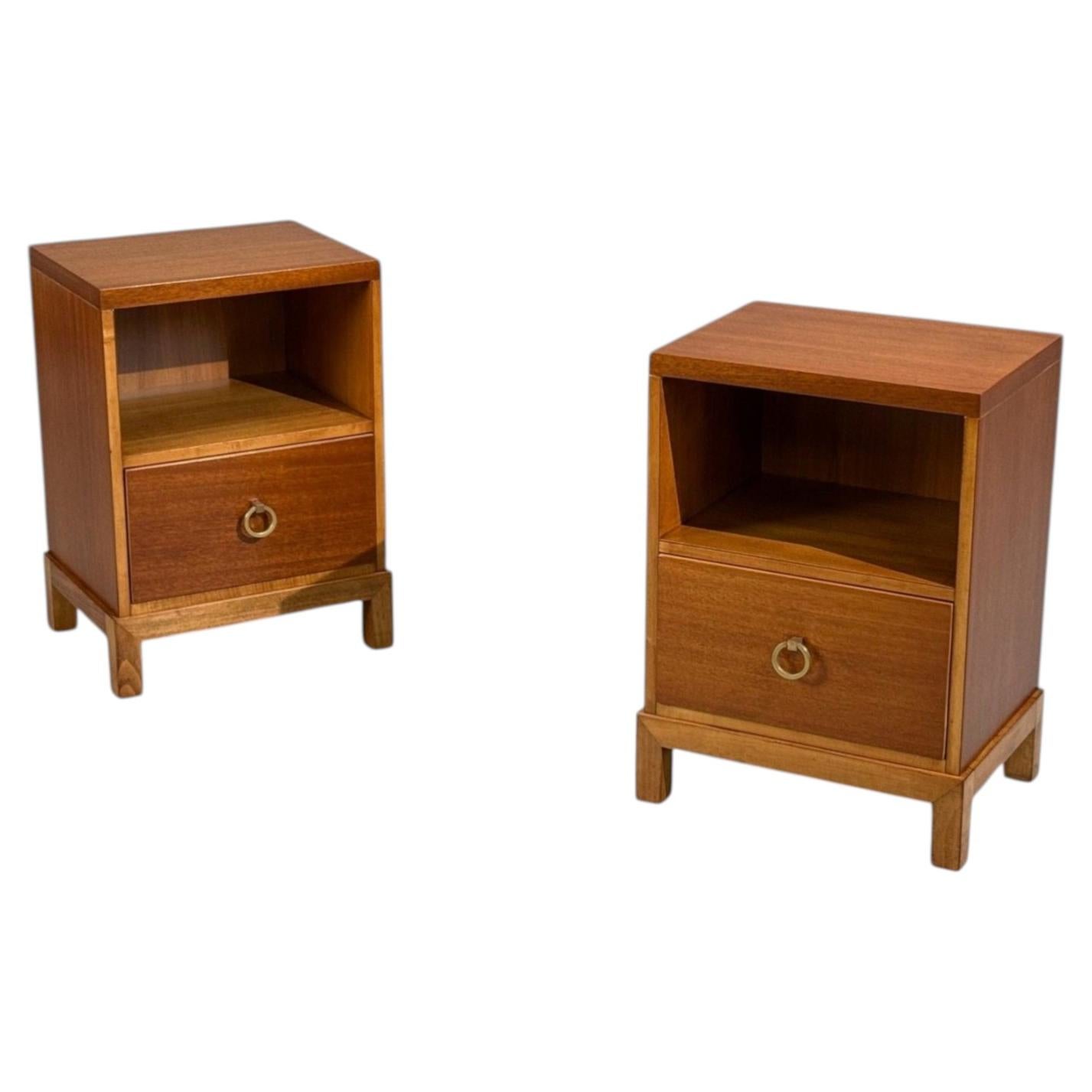 T.H. Robsjohn-Gibbings, Nightstands, Mahogany, Brass, USA, 1960s