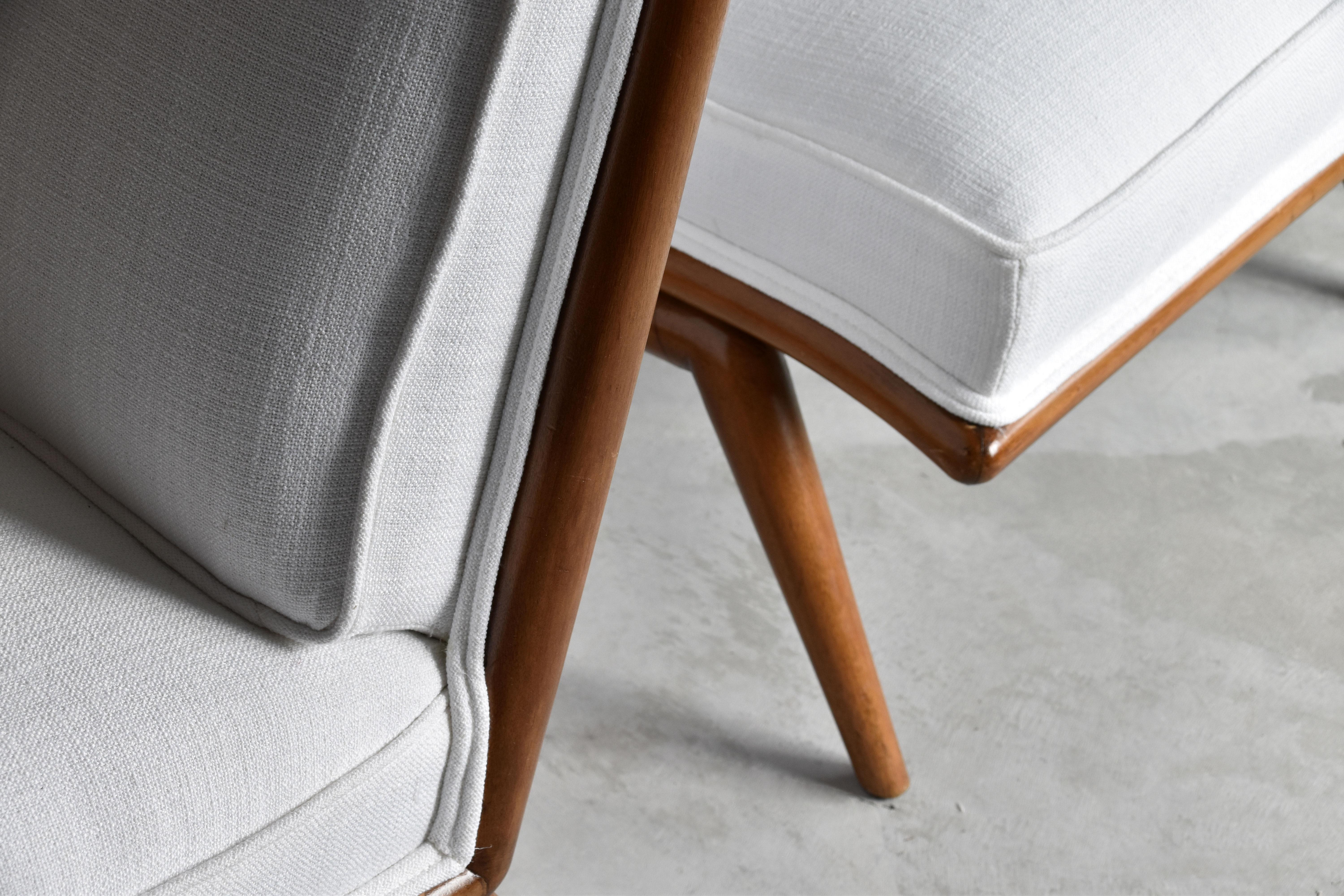 Mid-20th Century T.H. Robsjohn-Gibbings, Rare Slipper Chairs, Walnut, White Fabric, Widdicomb