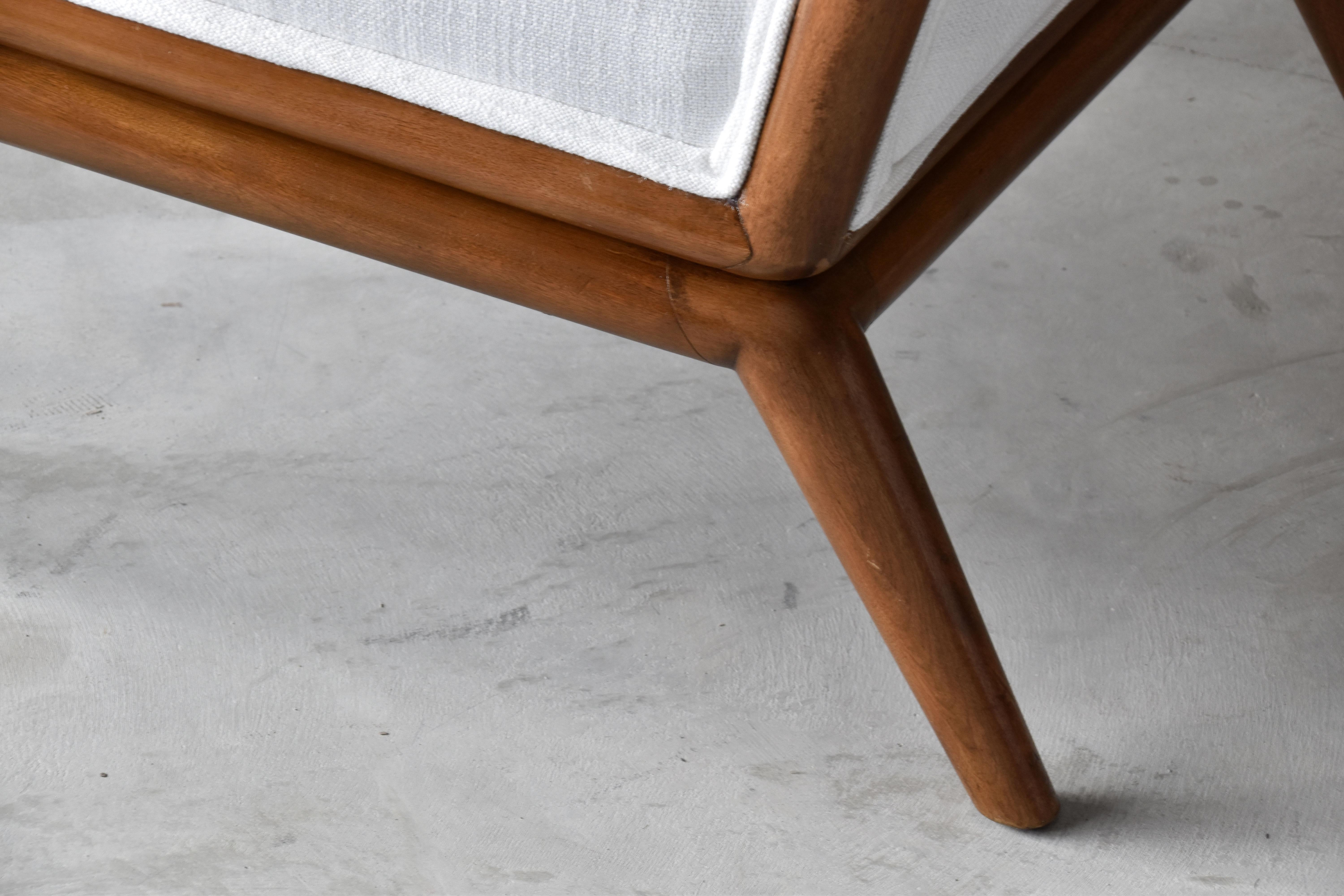 T.H. Robsjohn-Gibbings, Rare Slipper Chairs, Walnut, White Fabric, Widdicomb 3