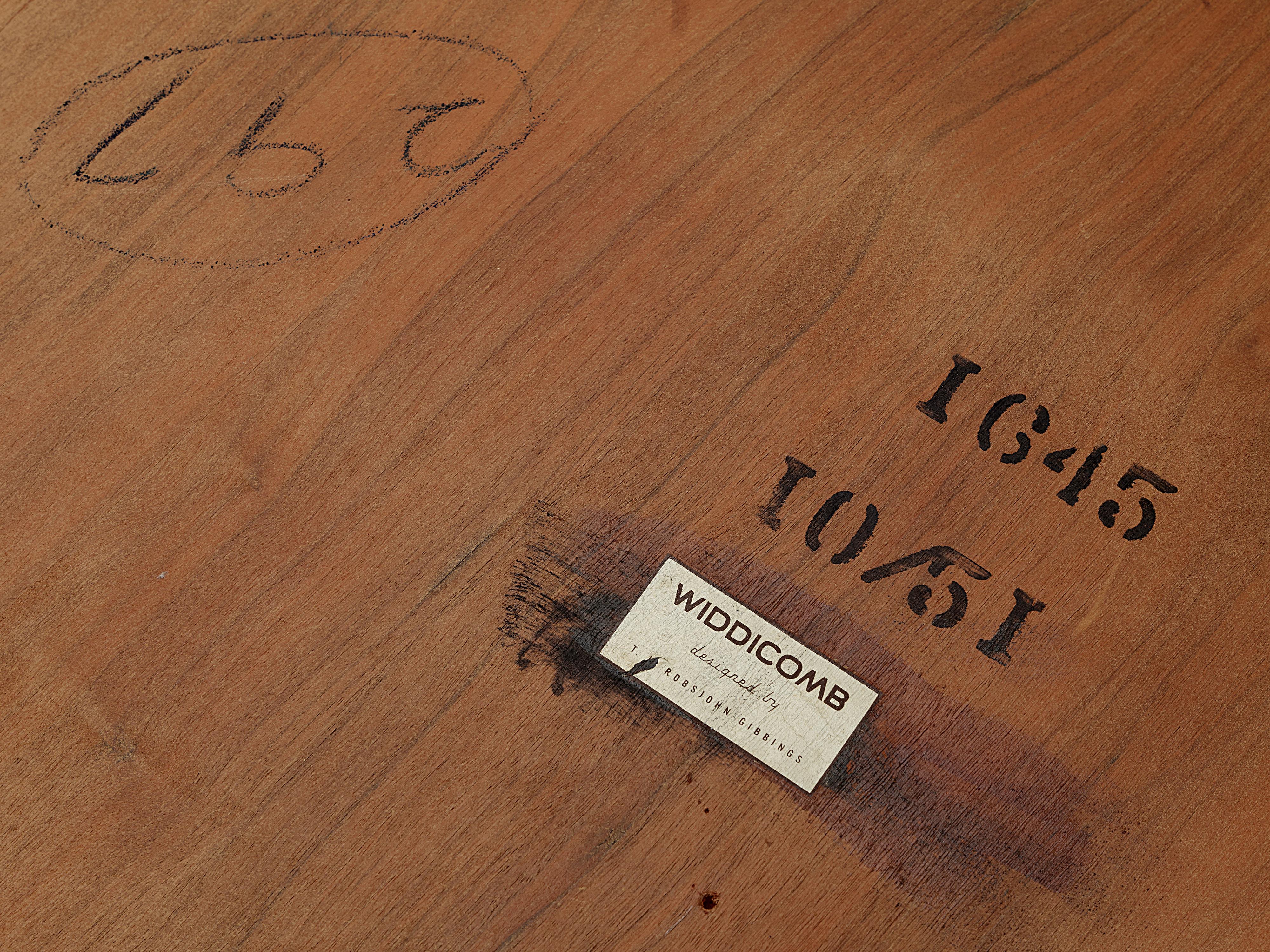 T.H. Robsjohn-Gibbings Round Coffee Table Model '48' in Walnut 1