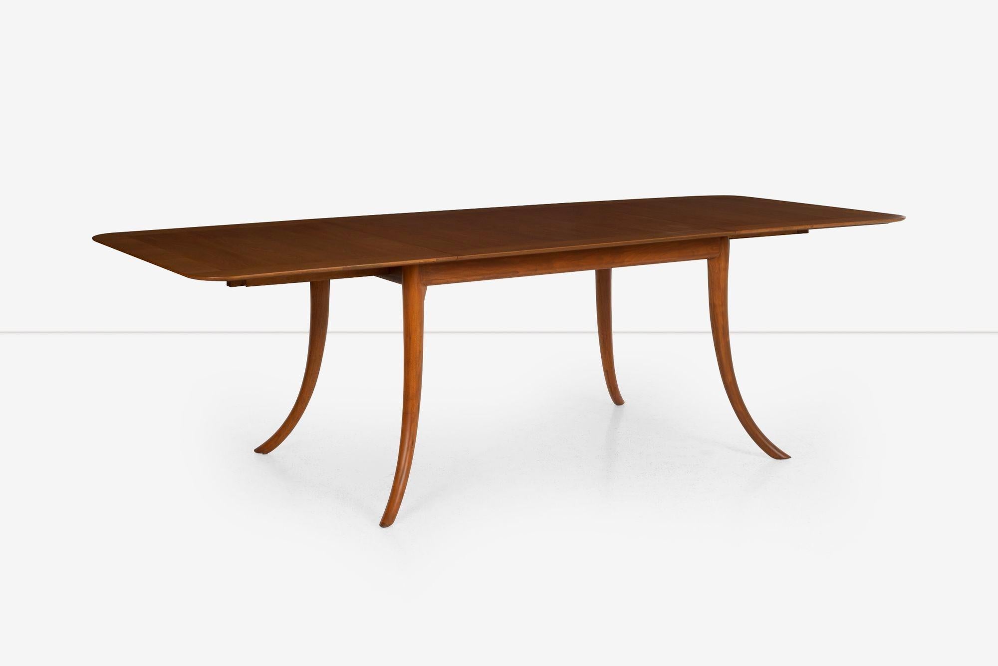 Mid-Century Modern T.H. Robsjohn Gibbings Table de salle à manger à pieds de sabre en vente