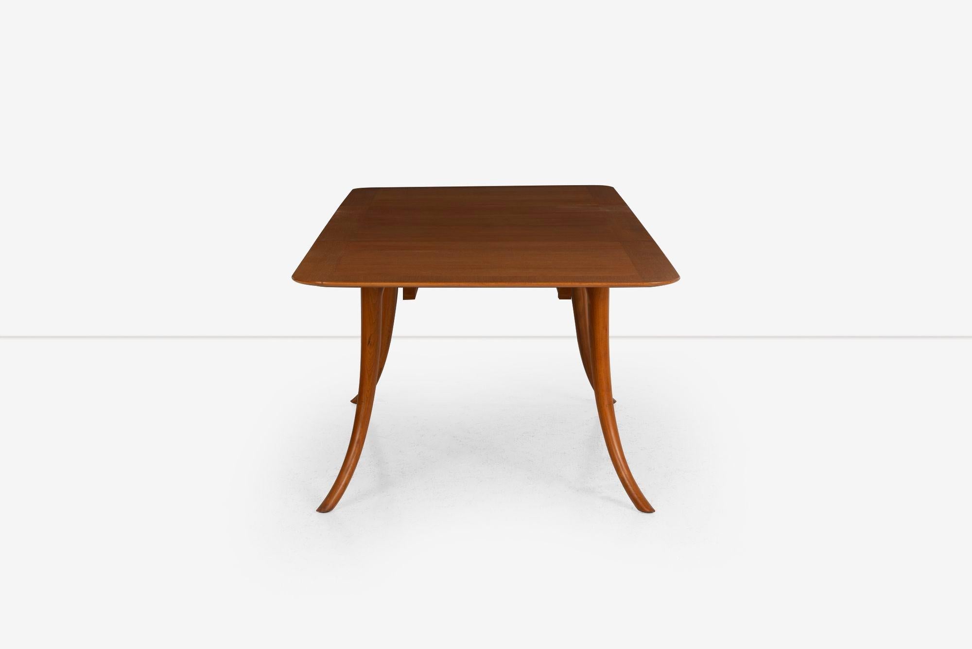 Appliqué T.H. Robsjohn Gibbings Table de salle à manger à pieds de sabre en vente