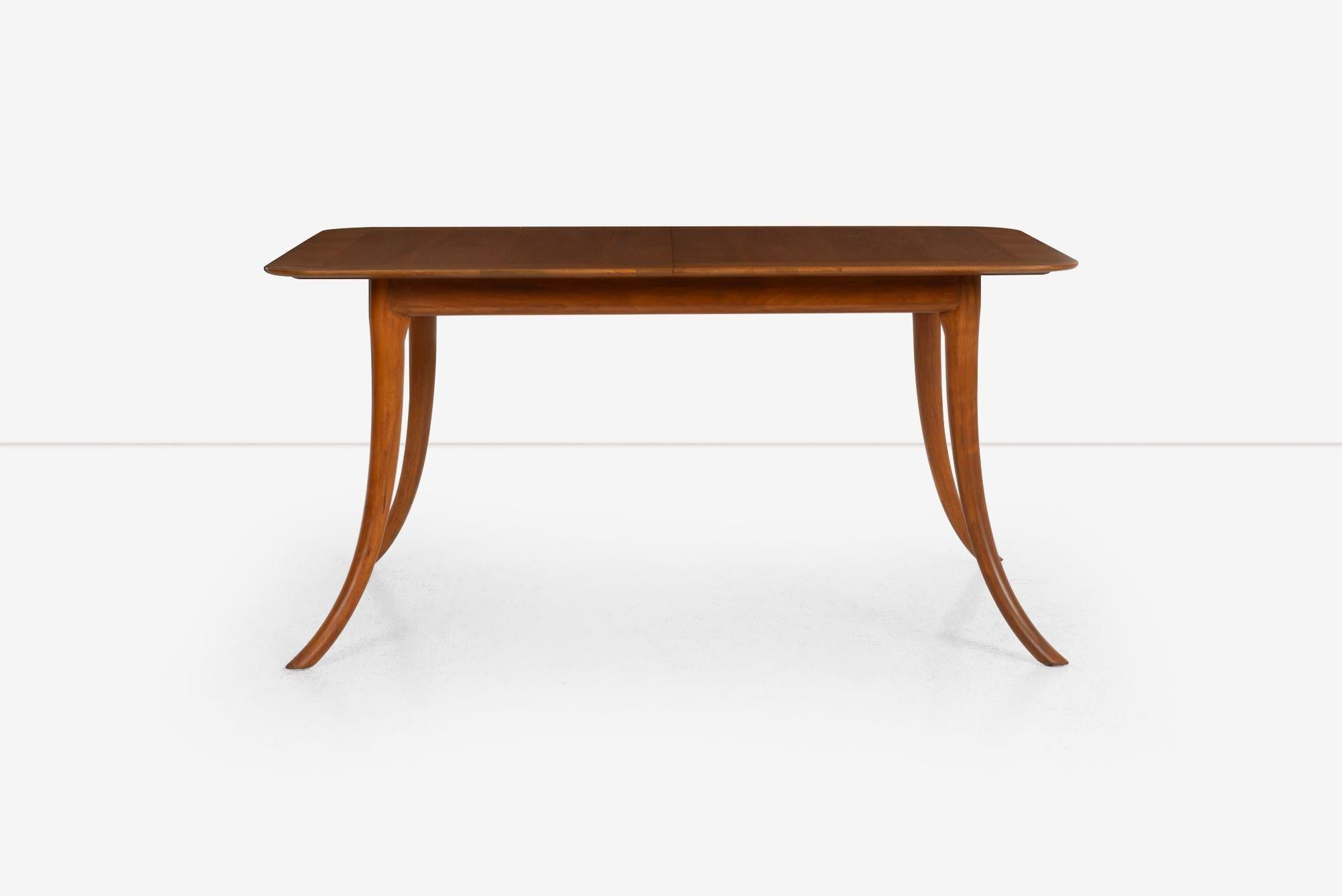 T.H. Robsjohn Gibbings Table de salle à manger à pieds de sabre Bon état - En vente à Chicago, IL