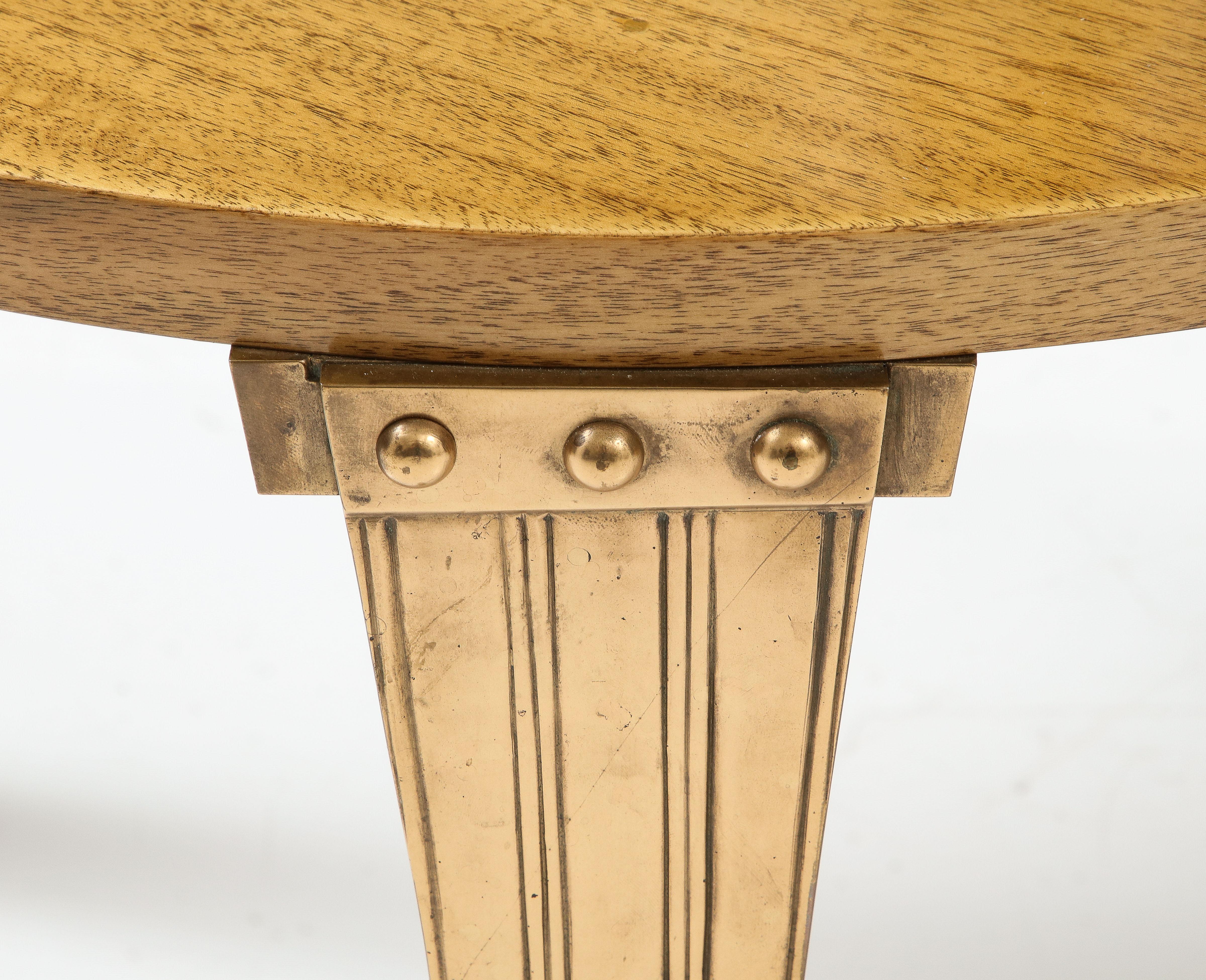 T.H. Robsjohn Gibbings 'Saridis' Tripod Walnut Table with Polished Bronze Base For Sale 1