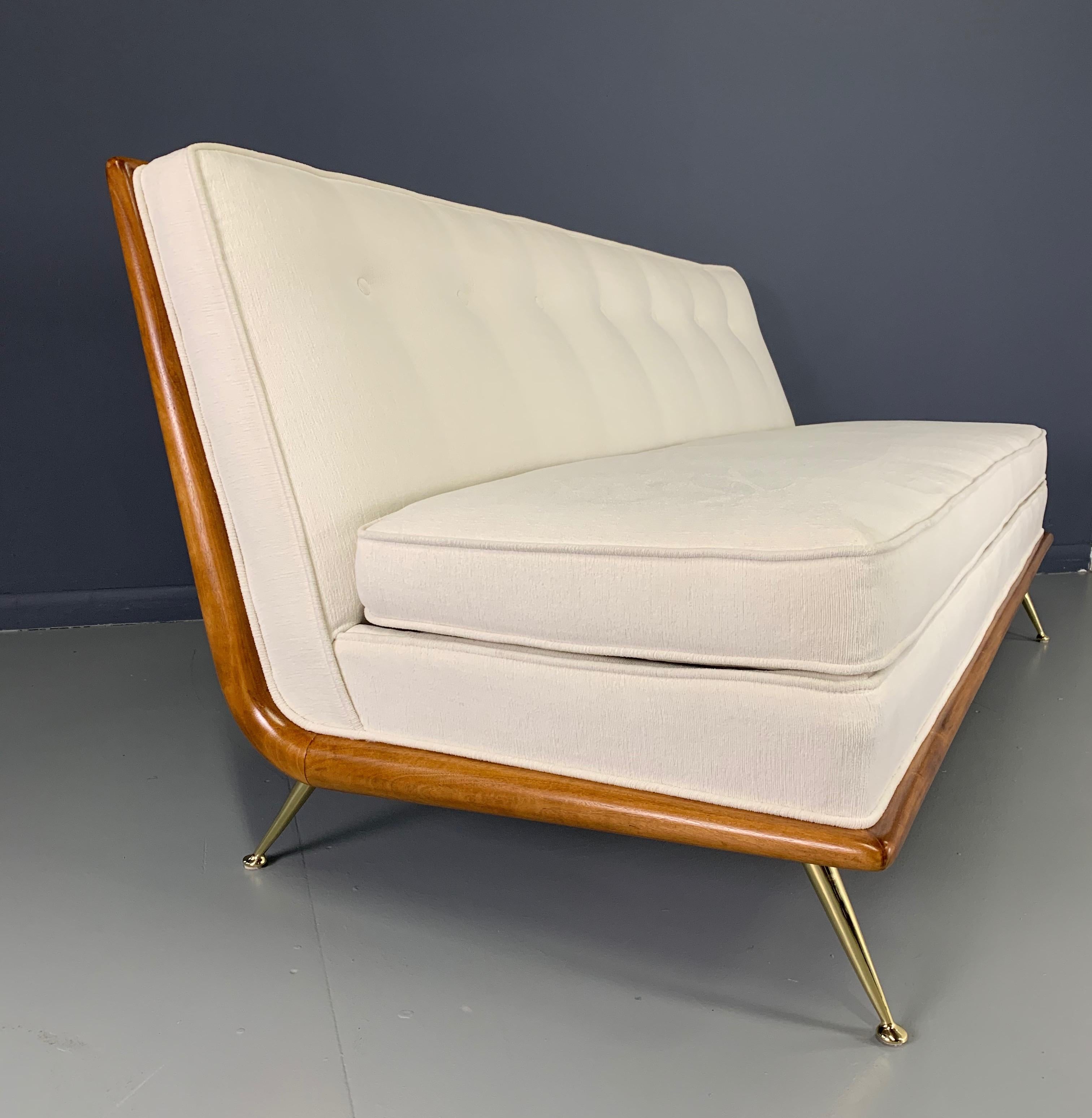 Walnut T.H. Robsjohn-Gibbings Sofa, for Widdicomb Model 1727 circa 1956 Midcentury
