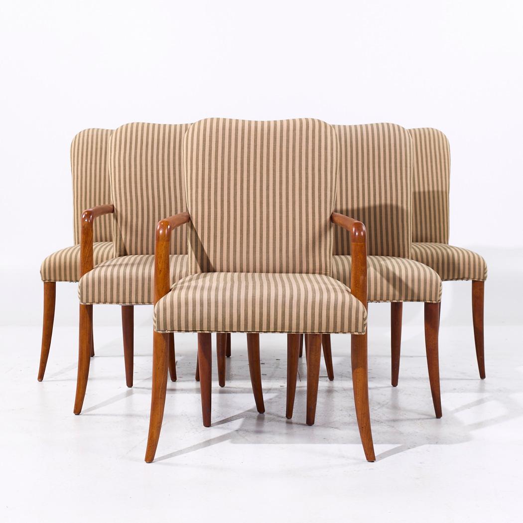 T.H. Esszimmerstühle im Baker Milling Road von Robsjohn Gibbings-Stil - 6er-Set

Jeder armlose Stuhl misst: 21 breit x 25 tief x 39,25 hoch, mit einer Sitzhöhe von 19,5 Zoll
Jeder Kapitänsstuhl misst: 25,5 breit x 26 tief x 39,25 hoch, mit einer