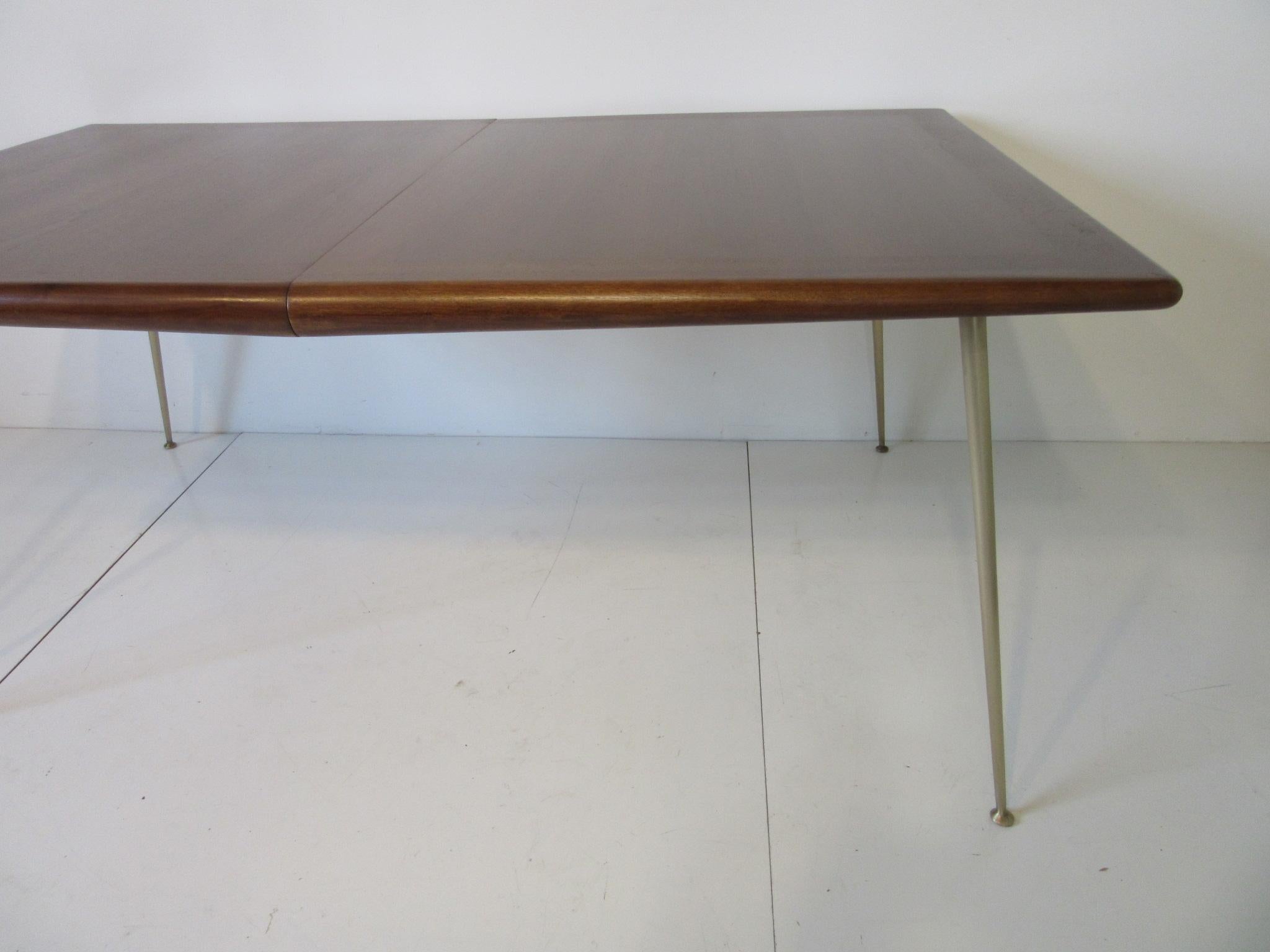 American T.H. RobsJohn, Gibbings Walnut Dining Table for Widdicomb