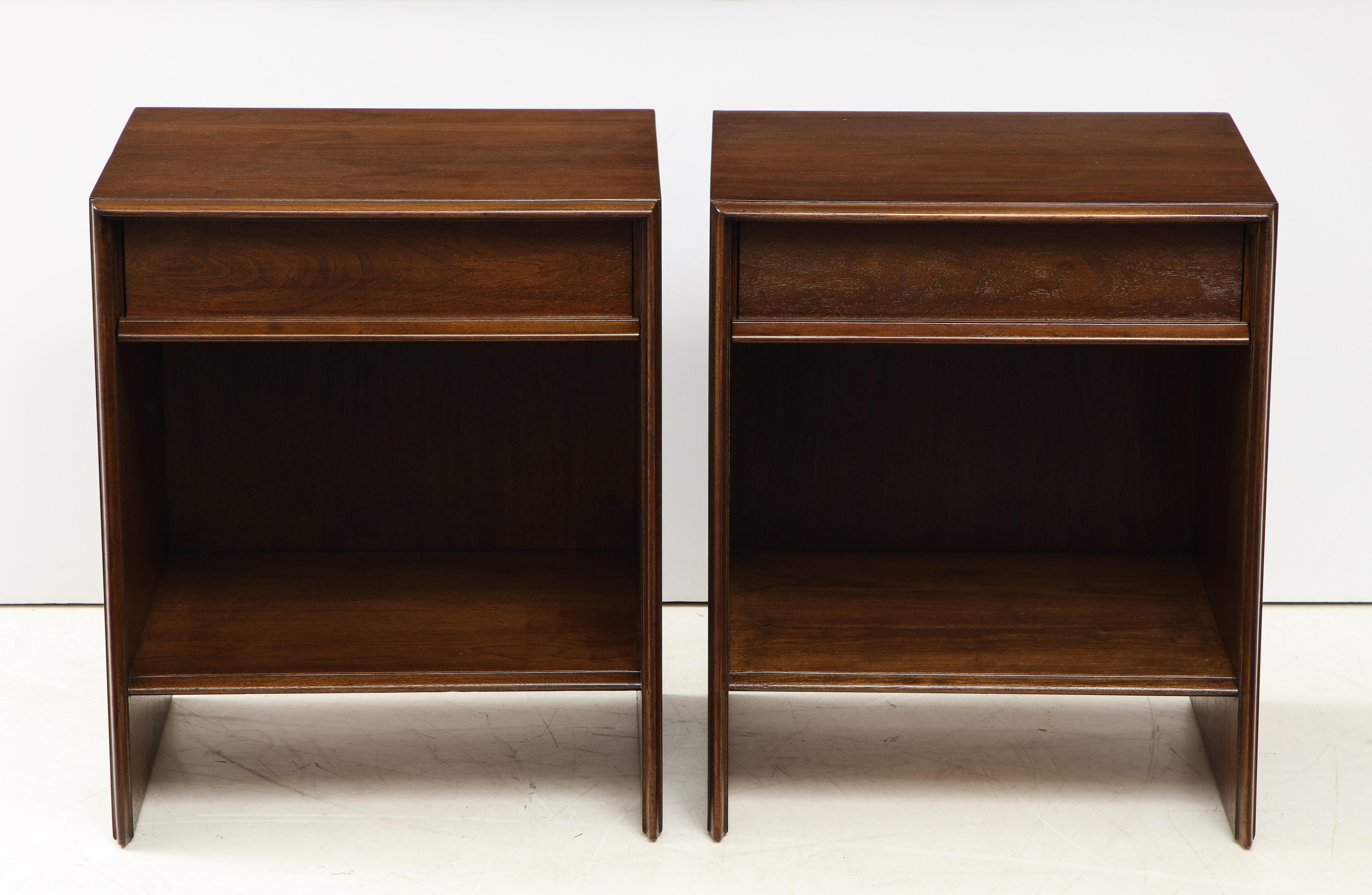 Stunning pair of 1950s T.H. Robsjohn-Gibbings designed for Widdicomb walnut night stands, lightly restored.