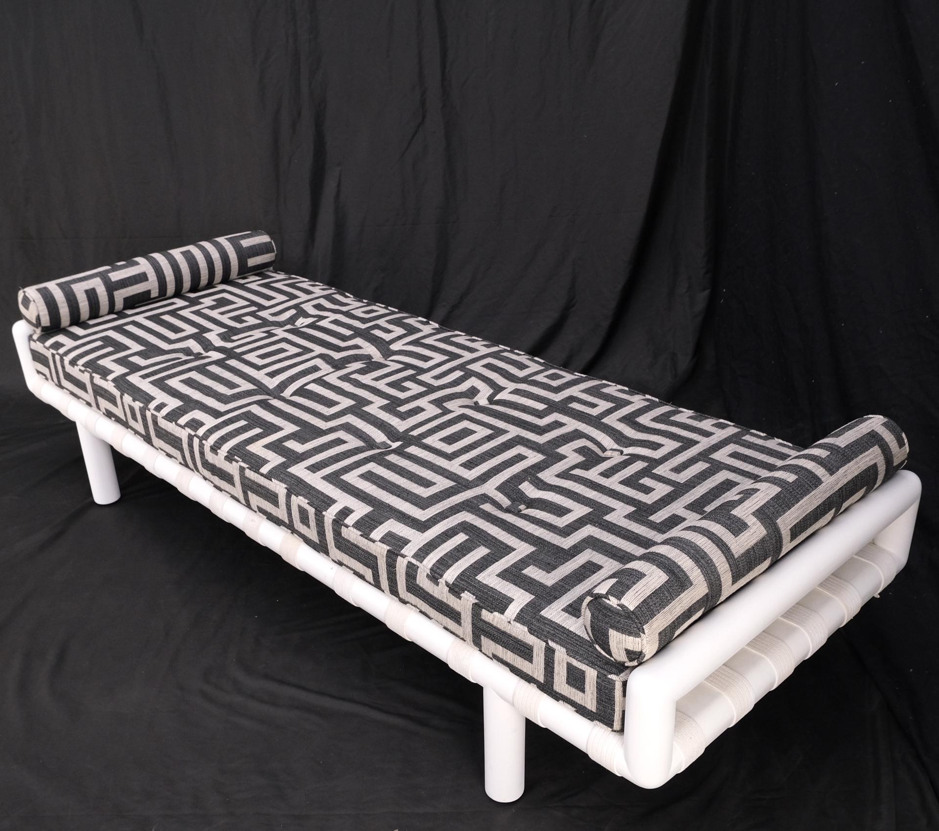 T.H. Robsjohn-Gibbings White Lacquered Walnut Daybed New Abstract Upholstery  For Sale 5