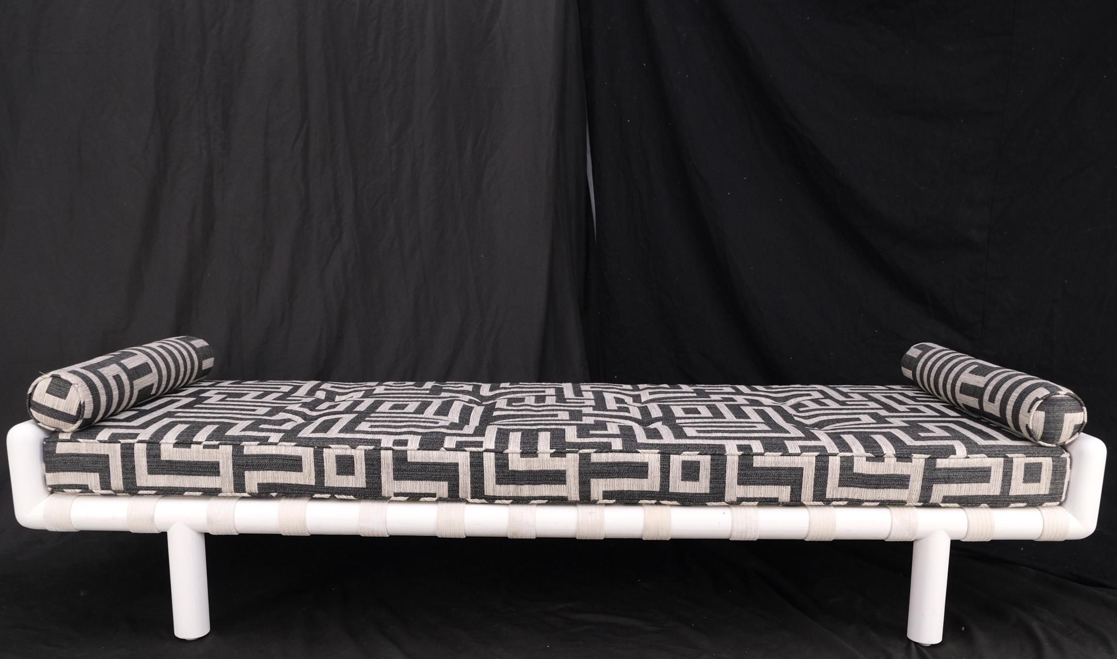 T.H. Robsjohn-Gibbings White Lacquered Walnut Daybed New Abstract Upholstery  For Sale 10
