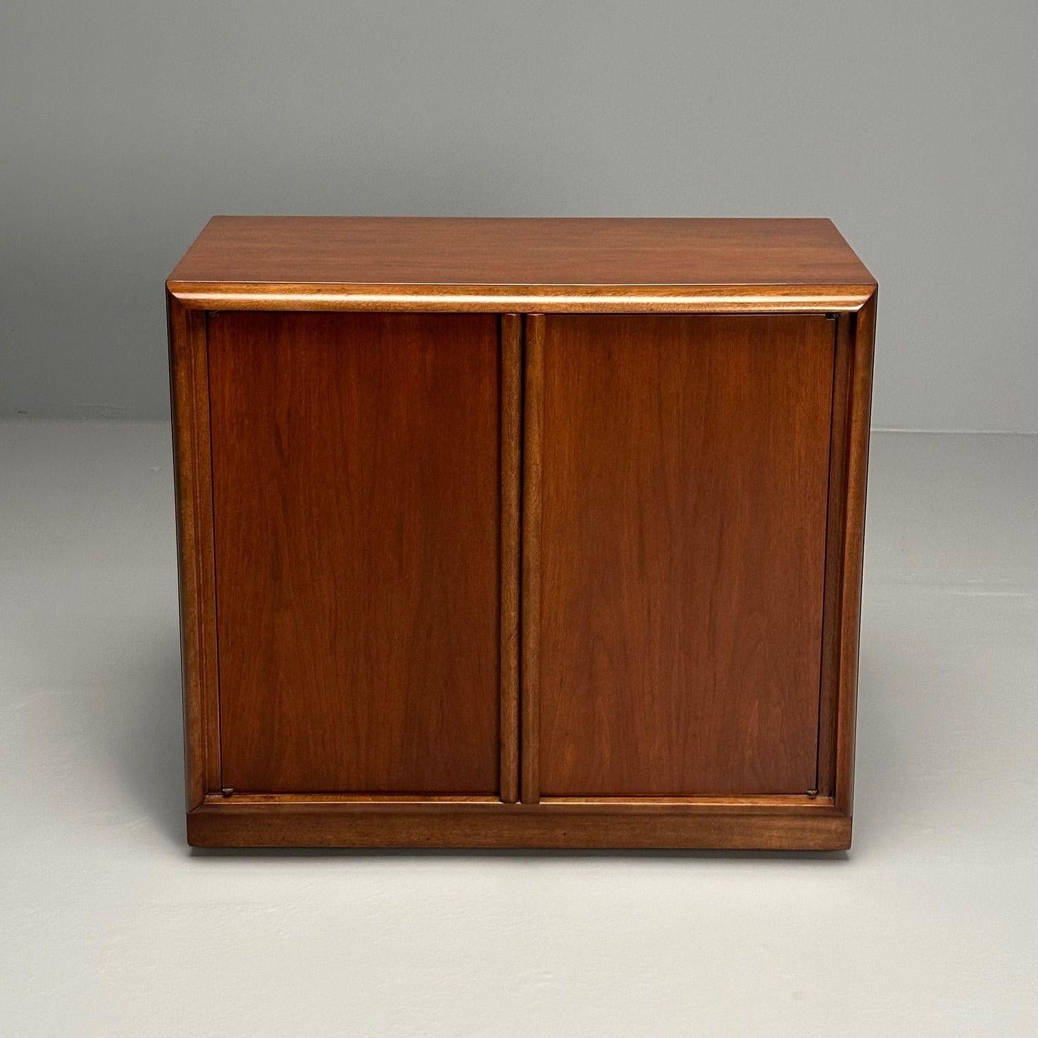 American T.H. Robsjohn Gibbings, Widdicomb, Mid-Century Modern Cabinet, Walnut, USA 1950s For Sale