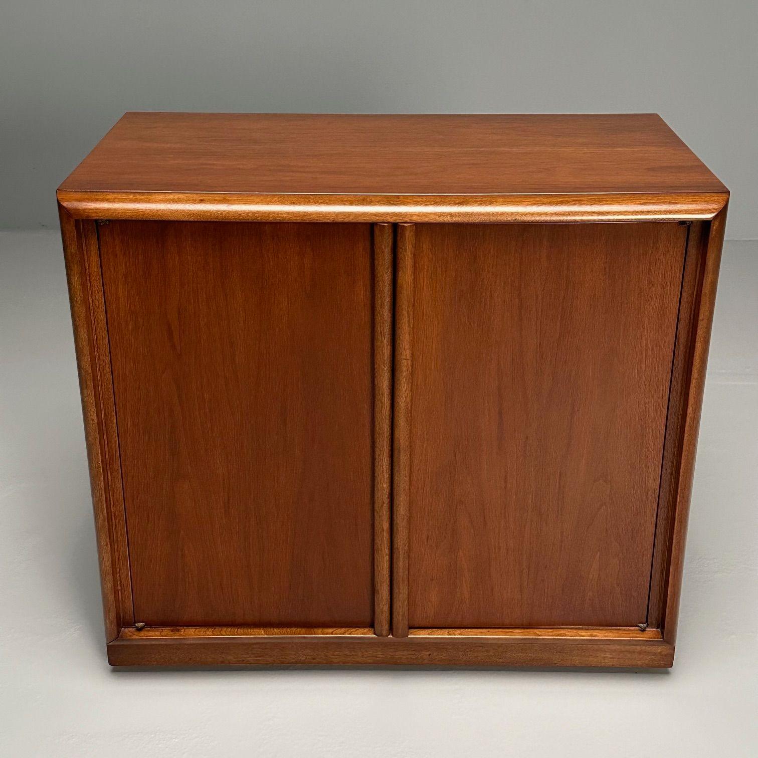 Wood T.H. Robsjohn Gibbings, Widdicomb, Mid-Century Modern Cabinet, Walnut, USA 1950s For Sale