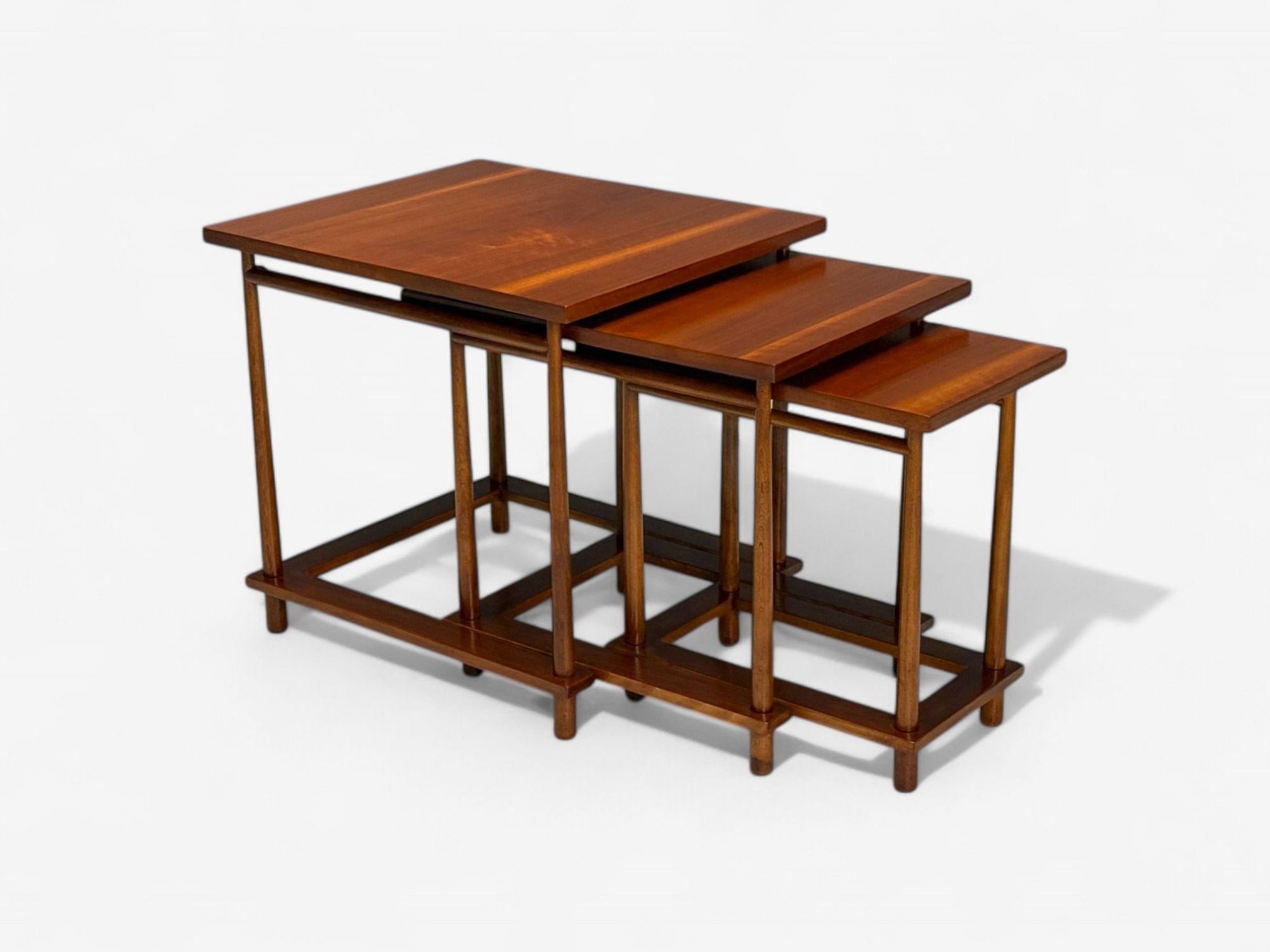 T.H. Robsjohn-Gibbings, Widdicomb, Mid-Century Modern Nesting Tables, USA, 1950s In Good Condition For Sale In Manhasset, NY