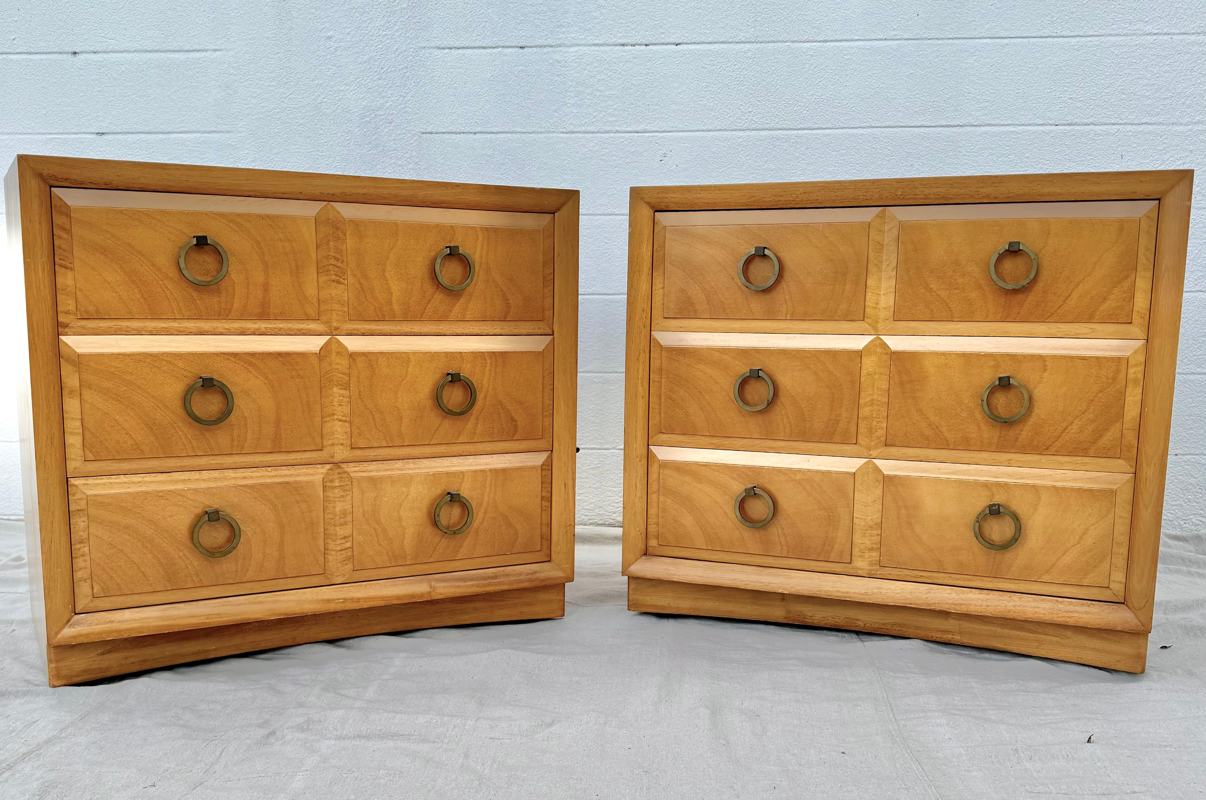 T.H. Robsjohn-Gibbings Widdicomb Pair of Bedside Tables / Chests For Sale 3