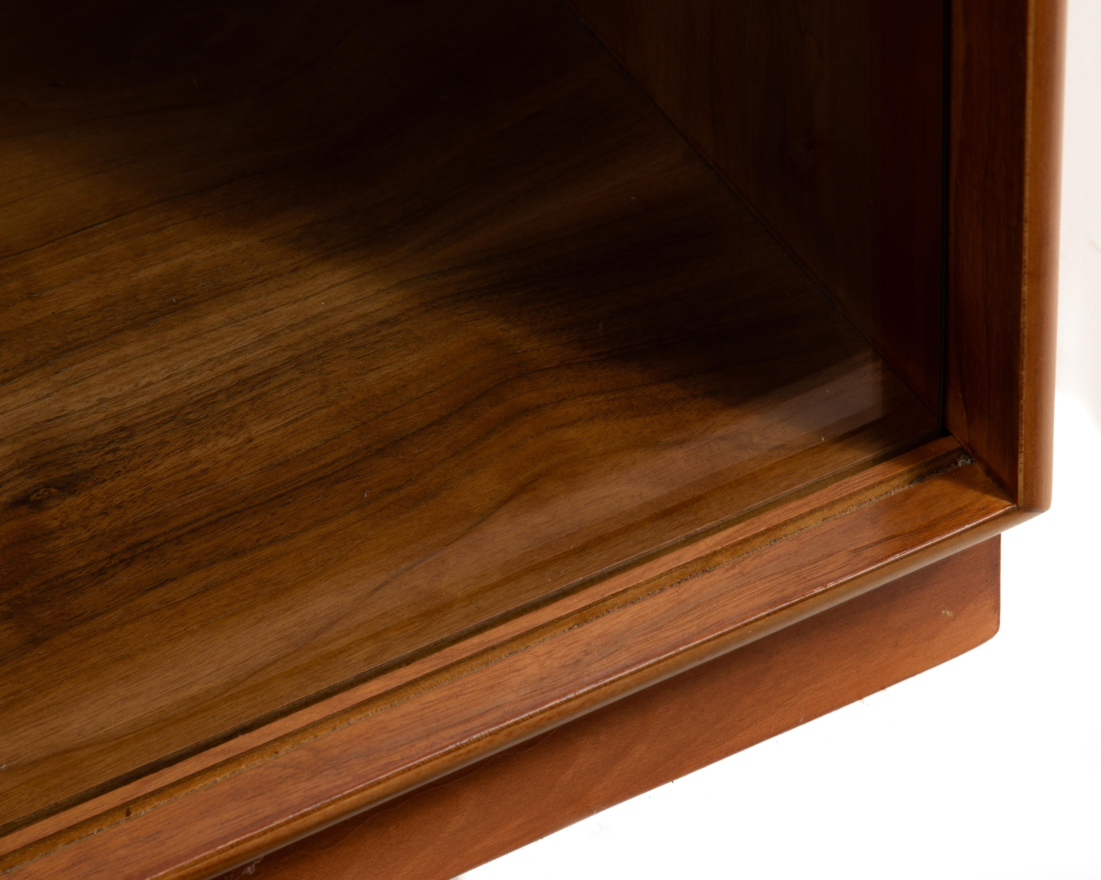 T.H. Robsjohn Gibbings Widdicomb Walnut Sliding Glass Door Bookcase Mid Century For Sale 5